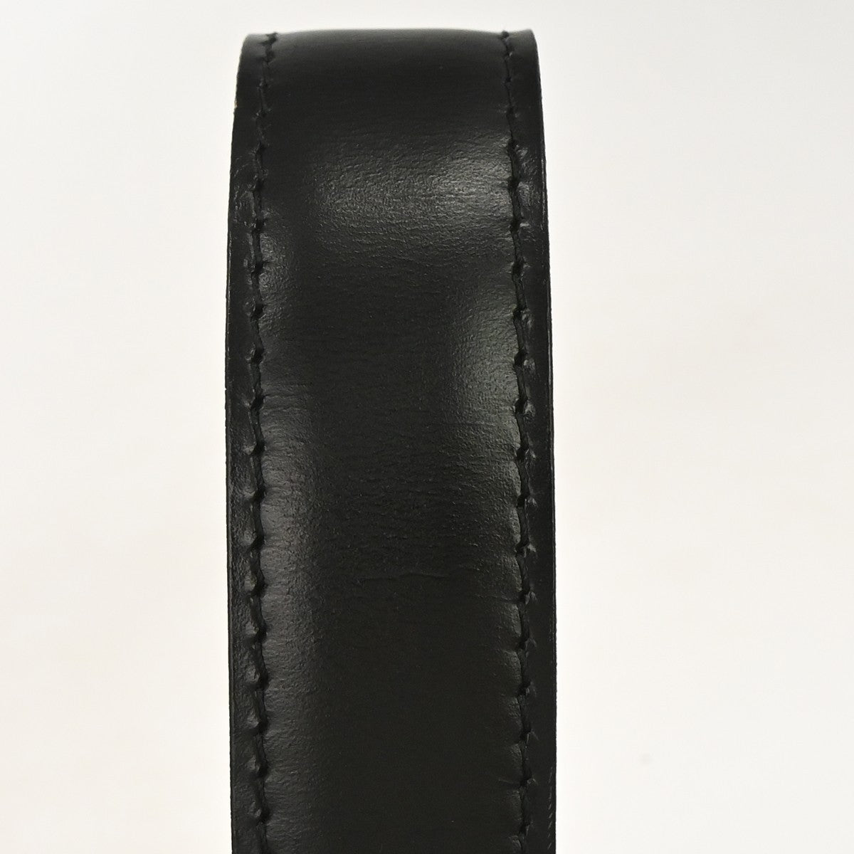 Louis Vuitton Vintage Sac d'Epaule Epi Leather, Black, Leather, Handbag