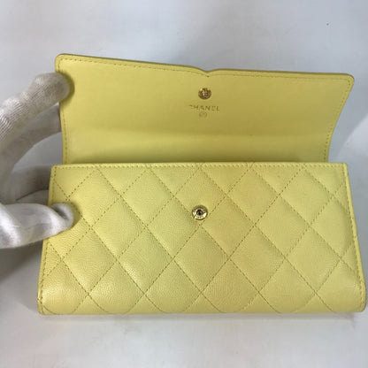 Chanel CC Filigree, Yellow, Leather, wallet