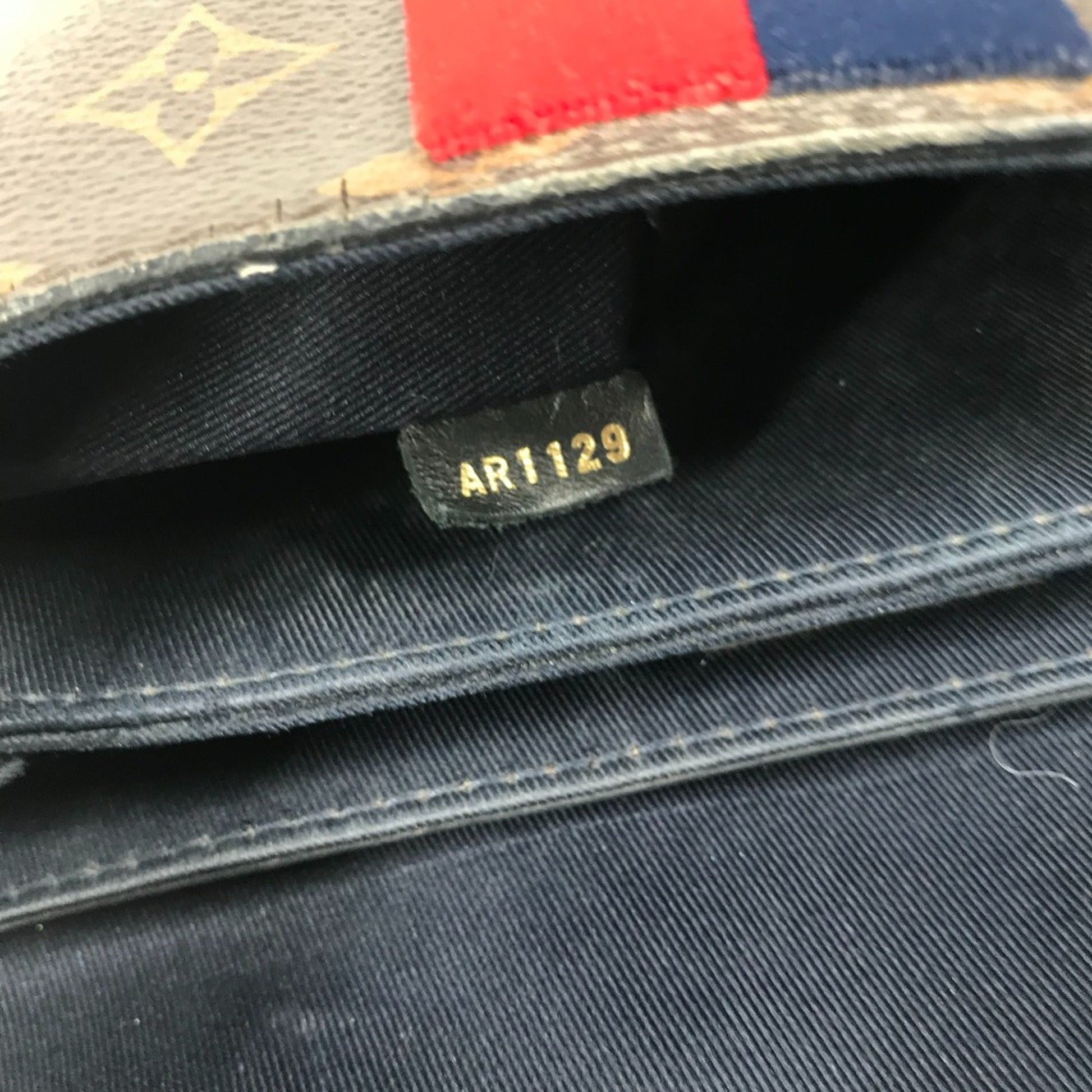 Louis Vuitton Georges, Brown, Canvas, handbag