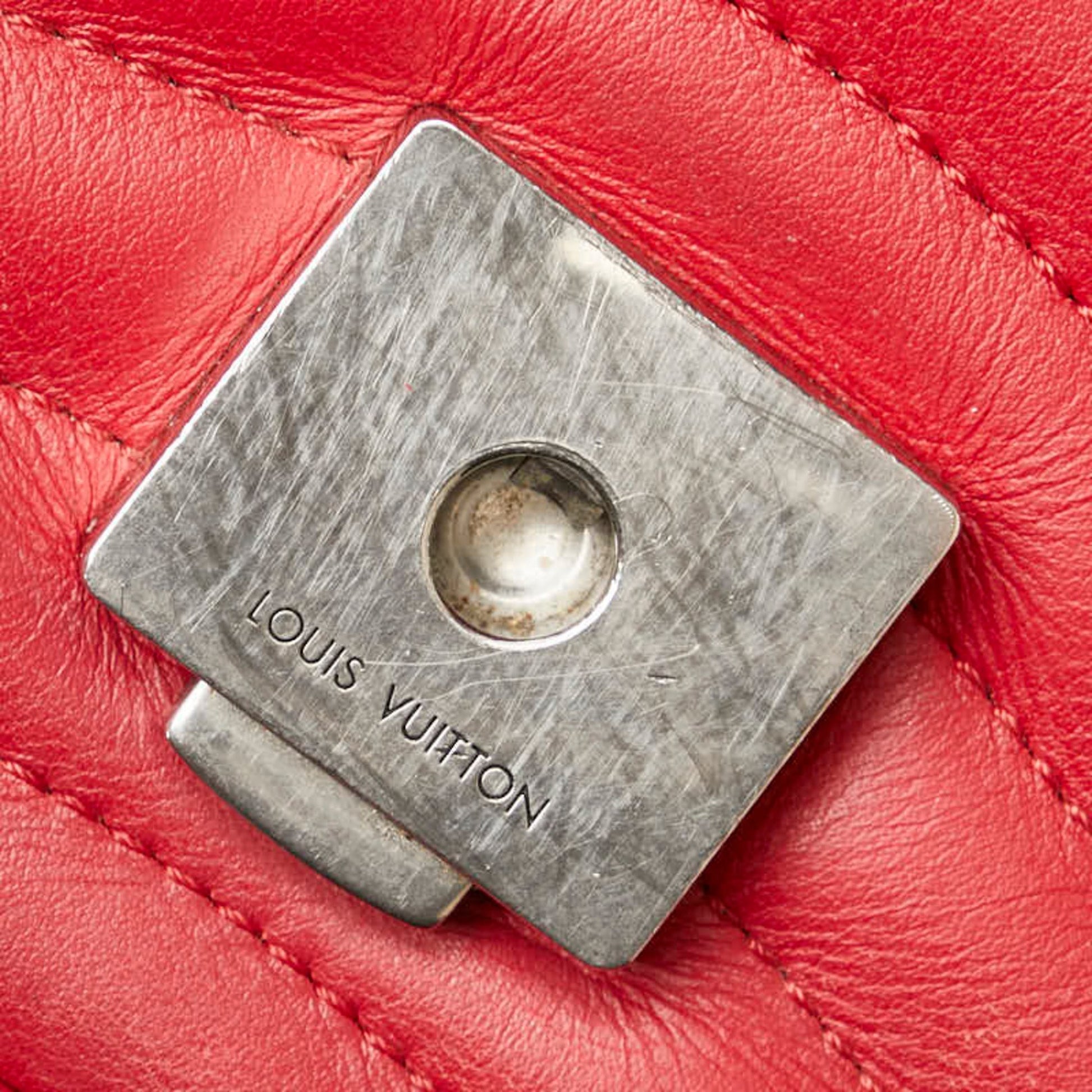 Louis Vuitton New Wave, Red, Leather, shoulder