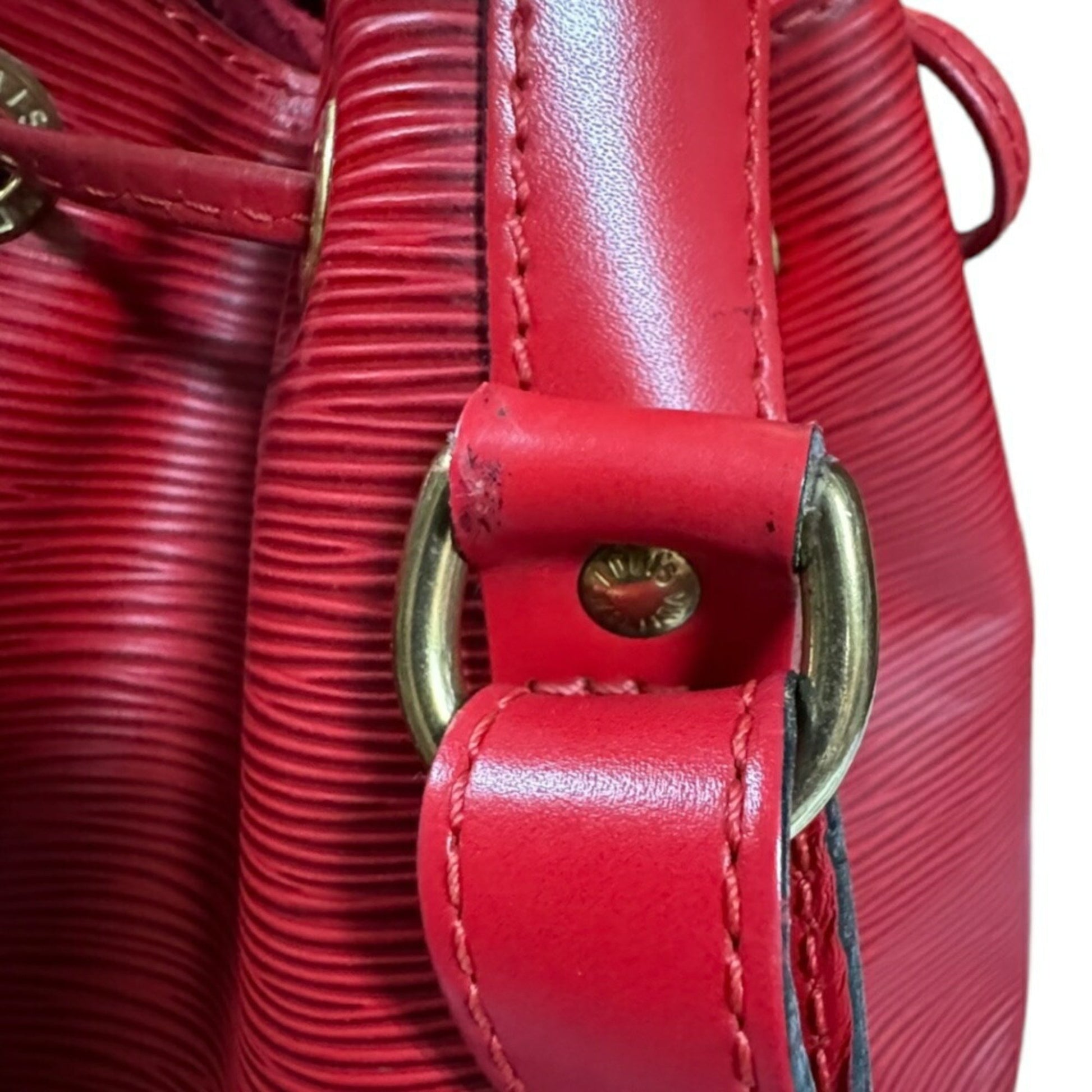 Louis Vuitton Noé, Red, Leather, shoulder