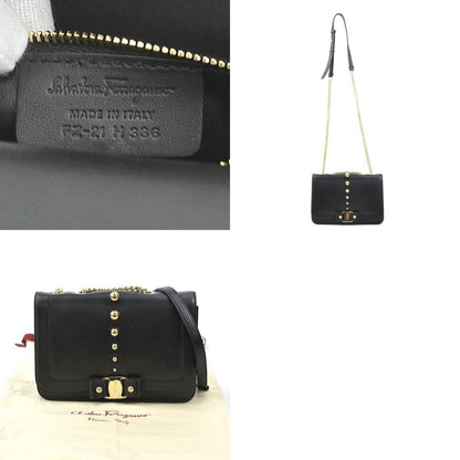 Salvatore Ferragamo Vara, Black, Leather, shoulder
