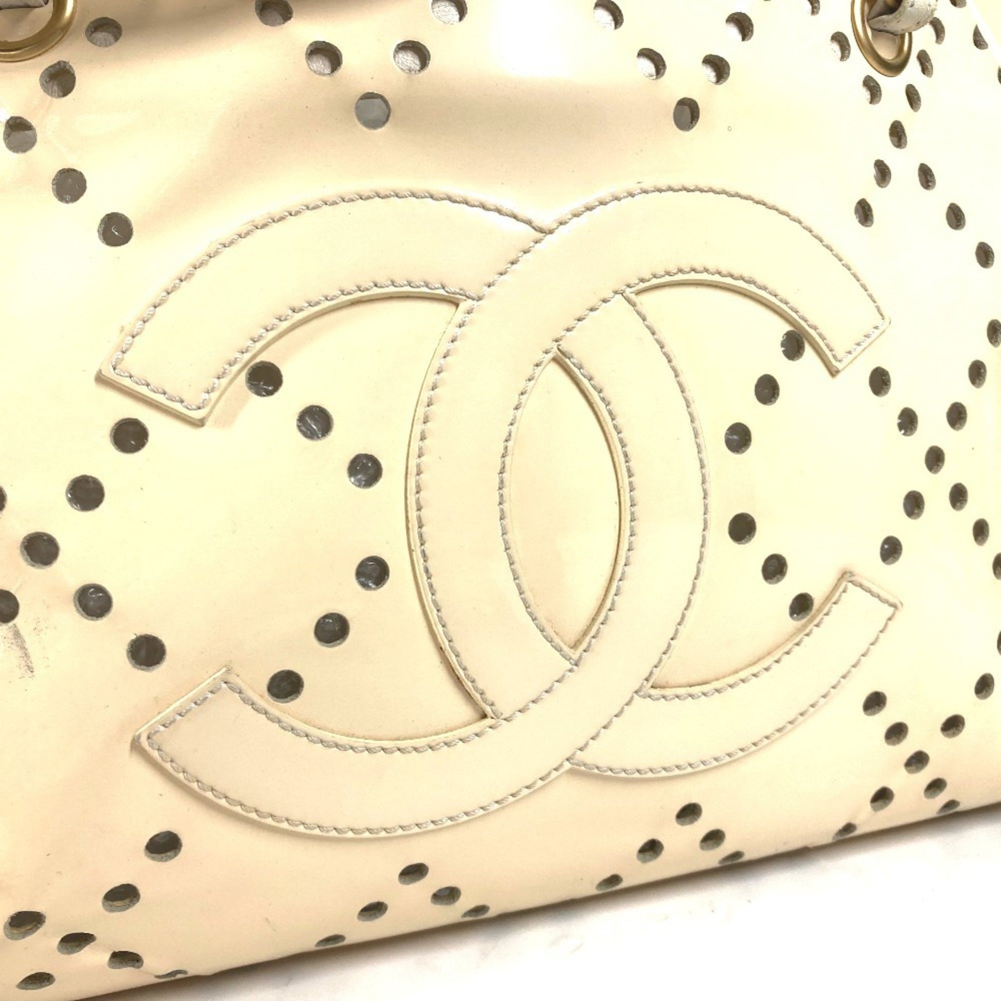 Chanel Logo CC, Ecru, Leather, tote