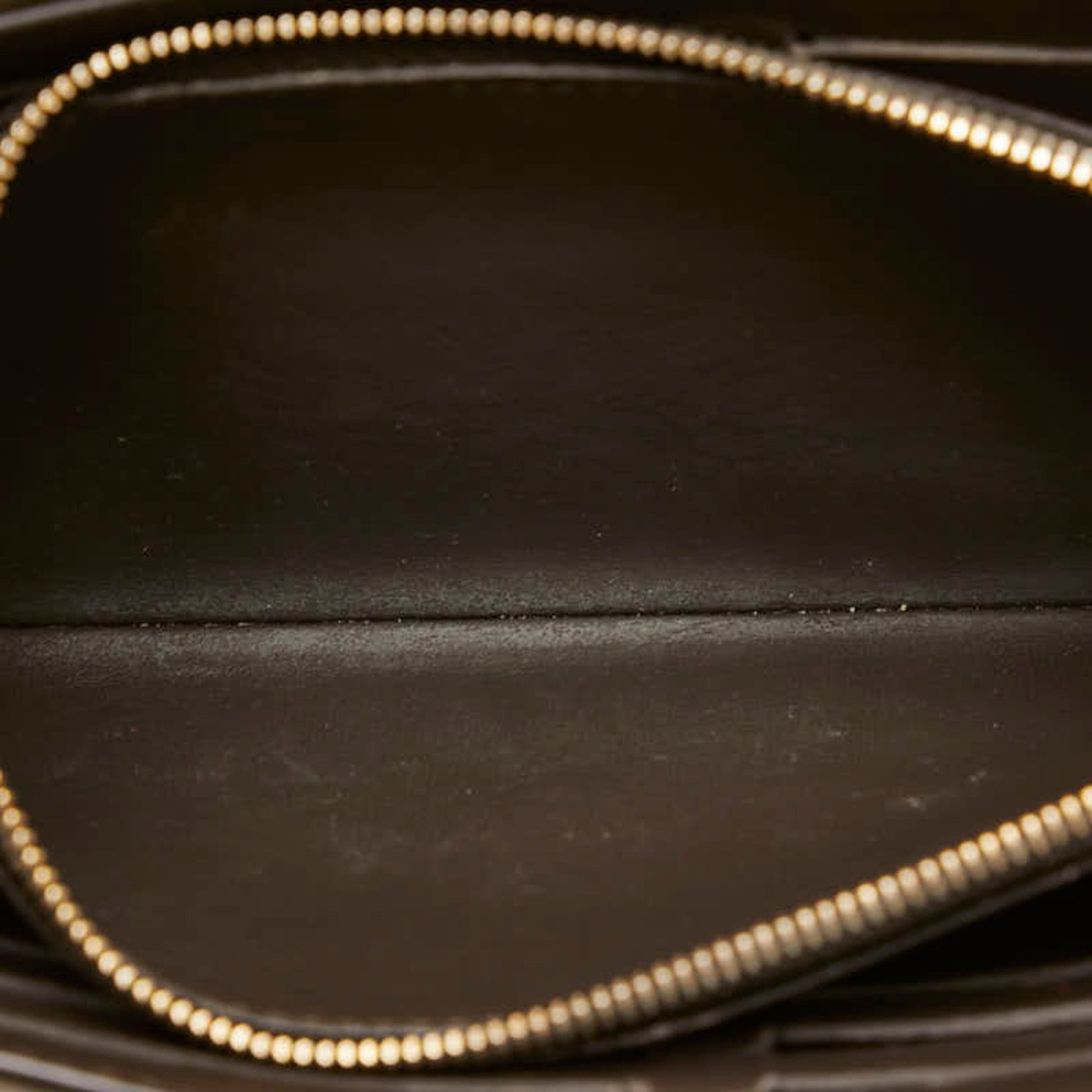 Louis Vuitton Capucines, Beige, Leather, wallet