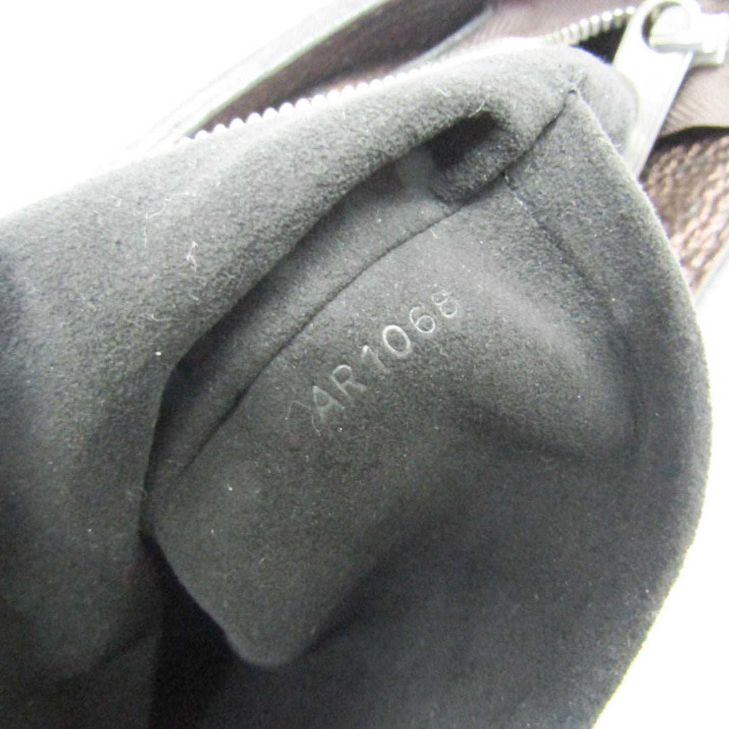 Louis Vuitton Mahina, Brown, Leather, shoulder