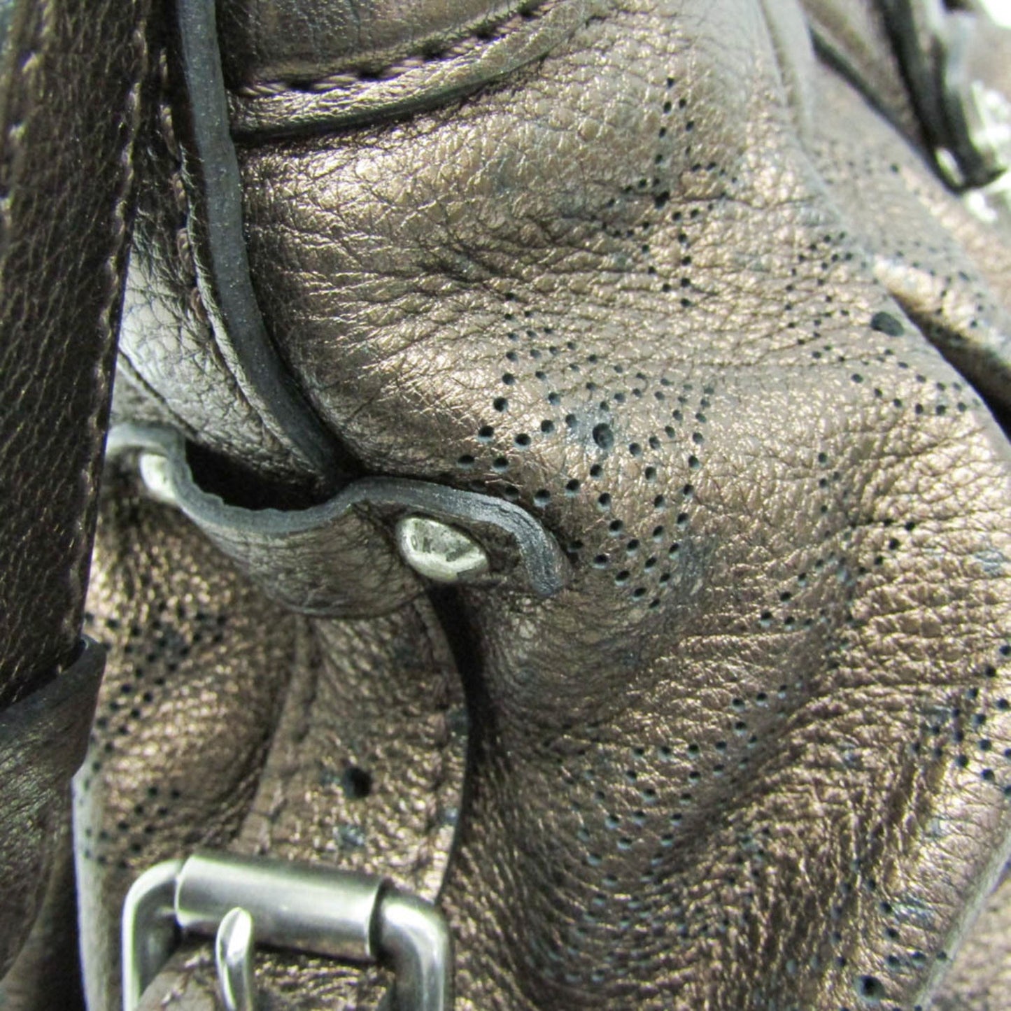Louis Vuitton Mahina, Brown, Leather, shoulder