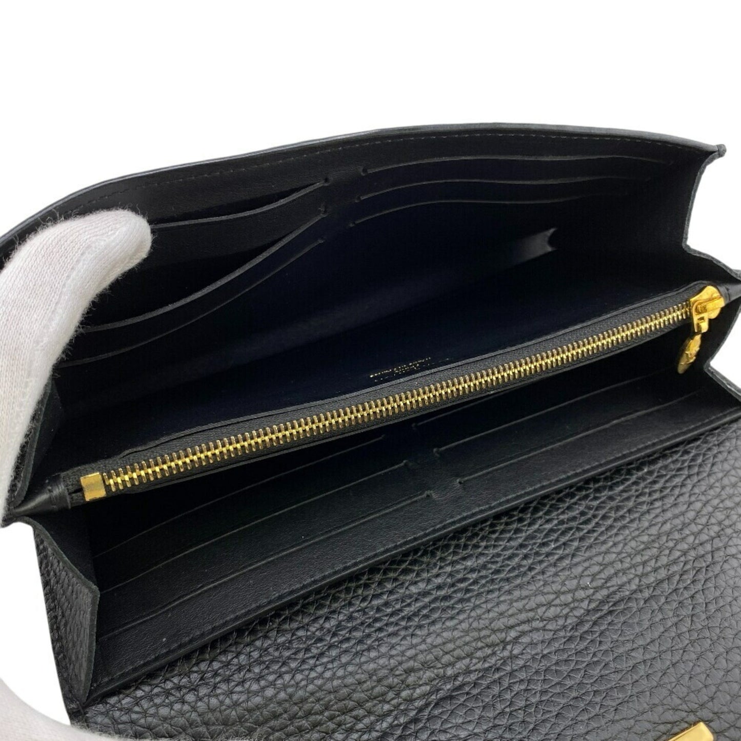 Louis Vuitton Capucines, Black, Leather, wallet