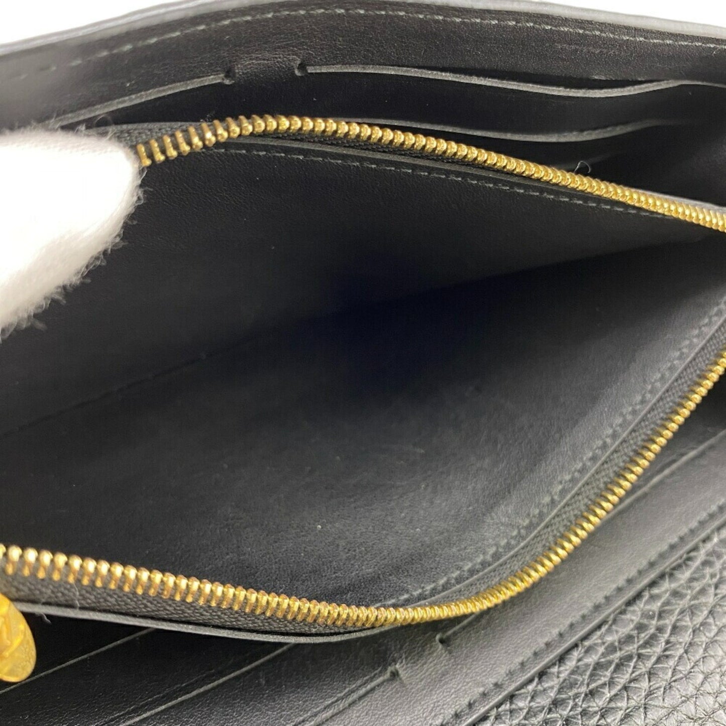Louis Vuitton Capucines, Black, Leather, wallet