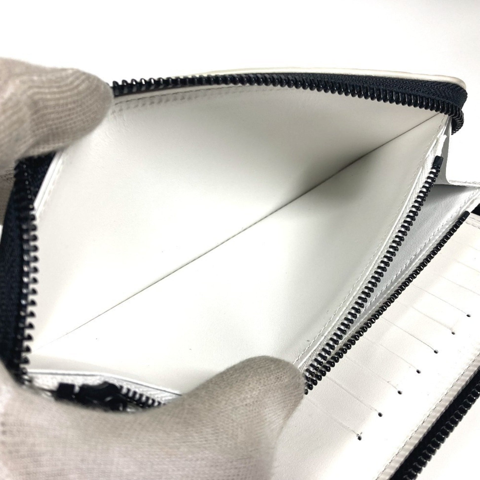 Louis Vuitton Zippy Wallet Vertical, White, Leather, wallet