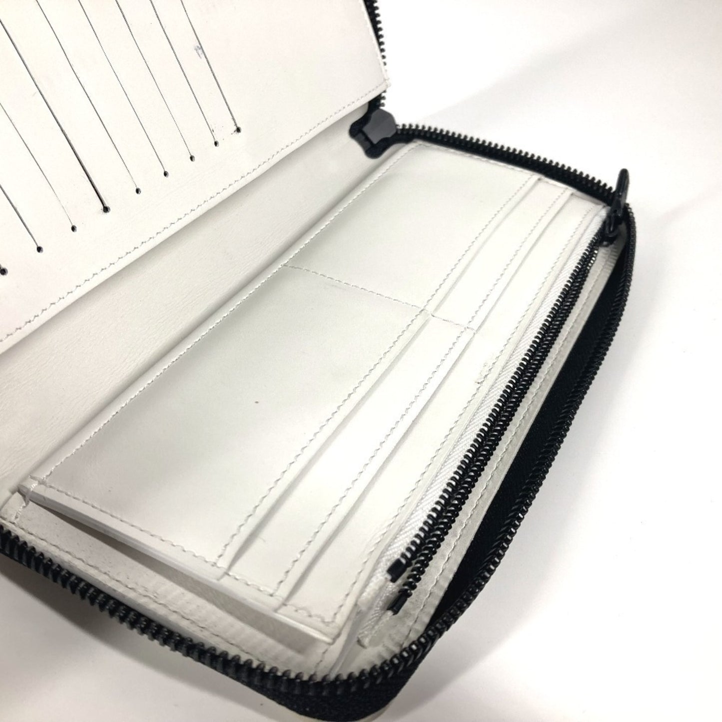 Louis Vuitton Zippy Wallet Vertical, White, Leather, wallet