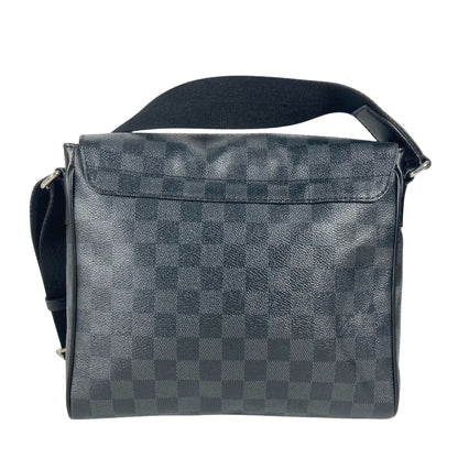 Louis Vuitton District, Black, Canvas, shoulder