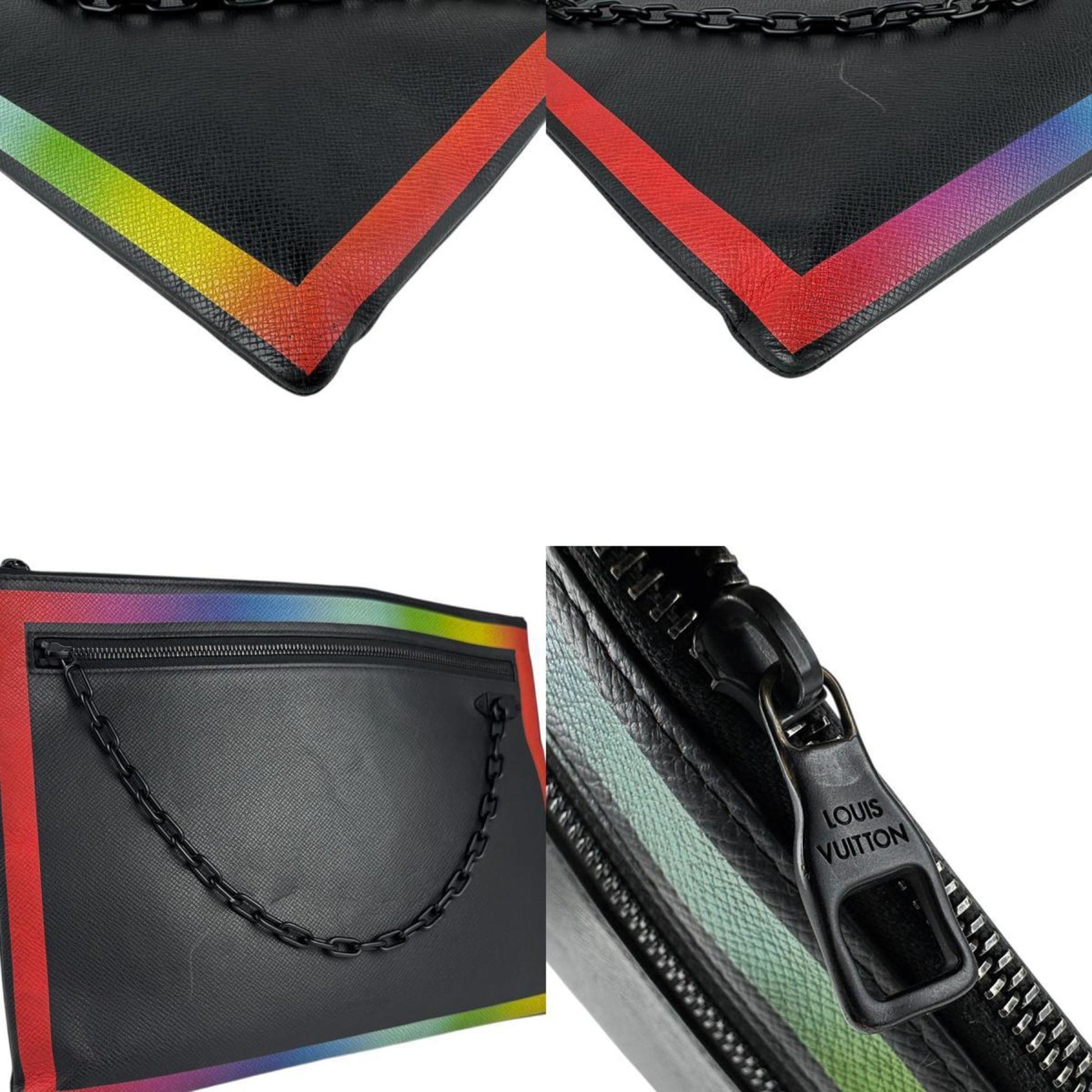 Louis Vuitton Pochette A4, Black, Leather, clutch