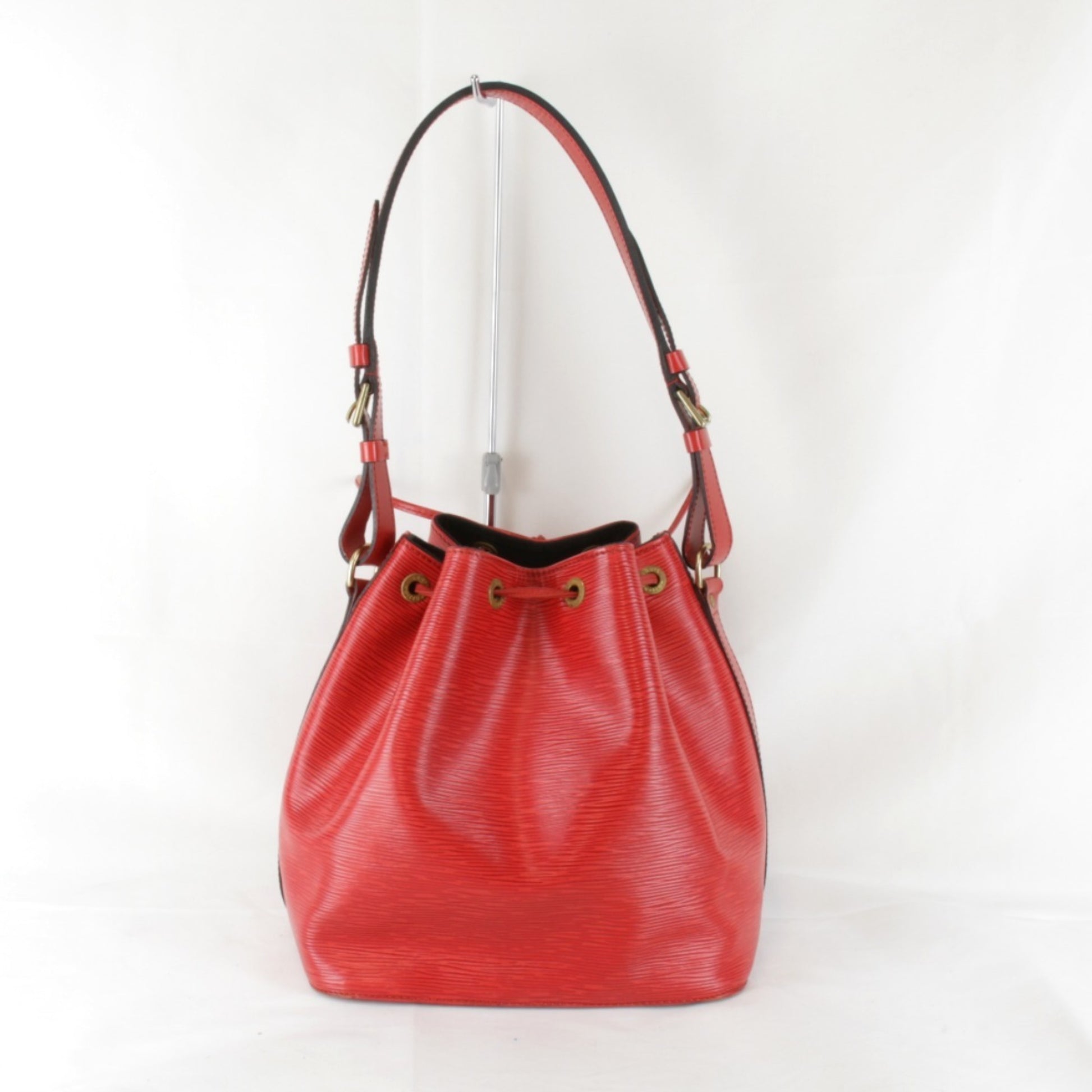 Louis Vuitton Petit Noé, Red, Leather, shoulder