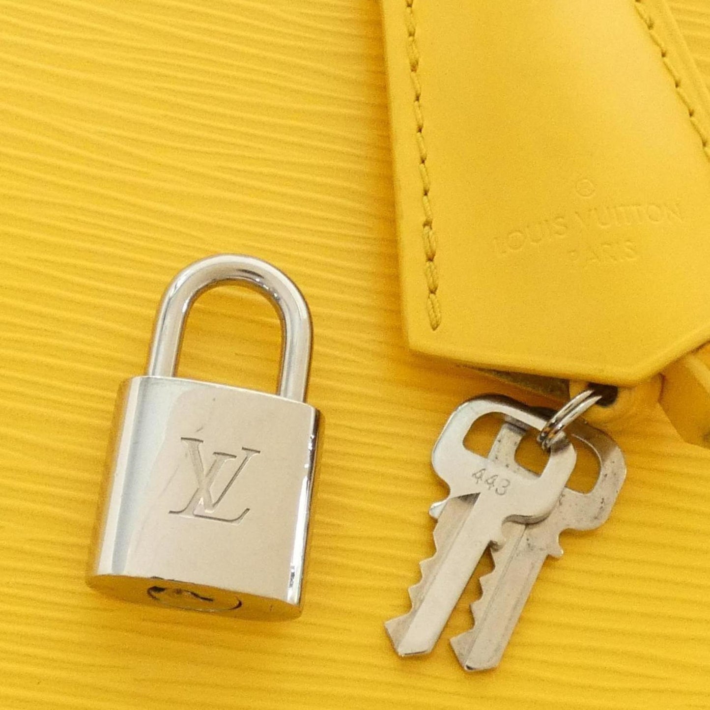 Louis Vuitton Alma, Yellow, Leather, handbag