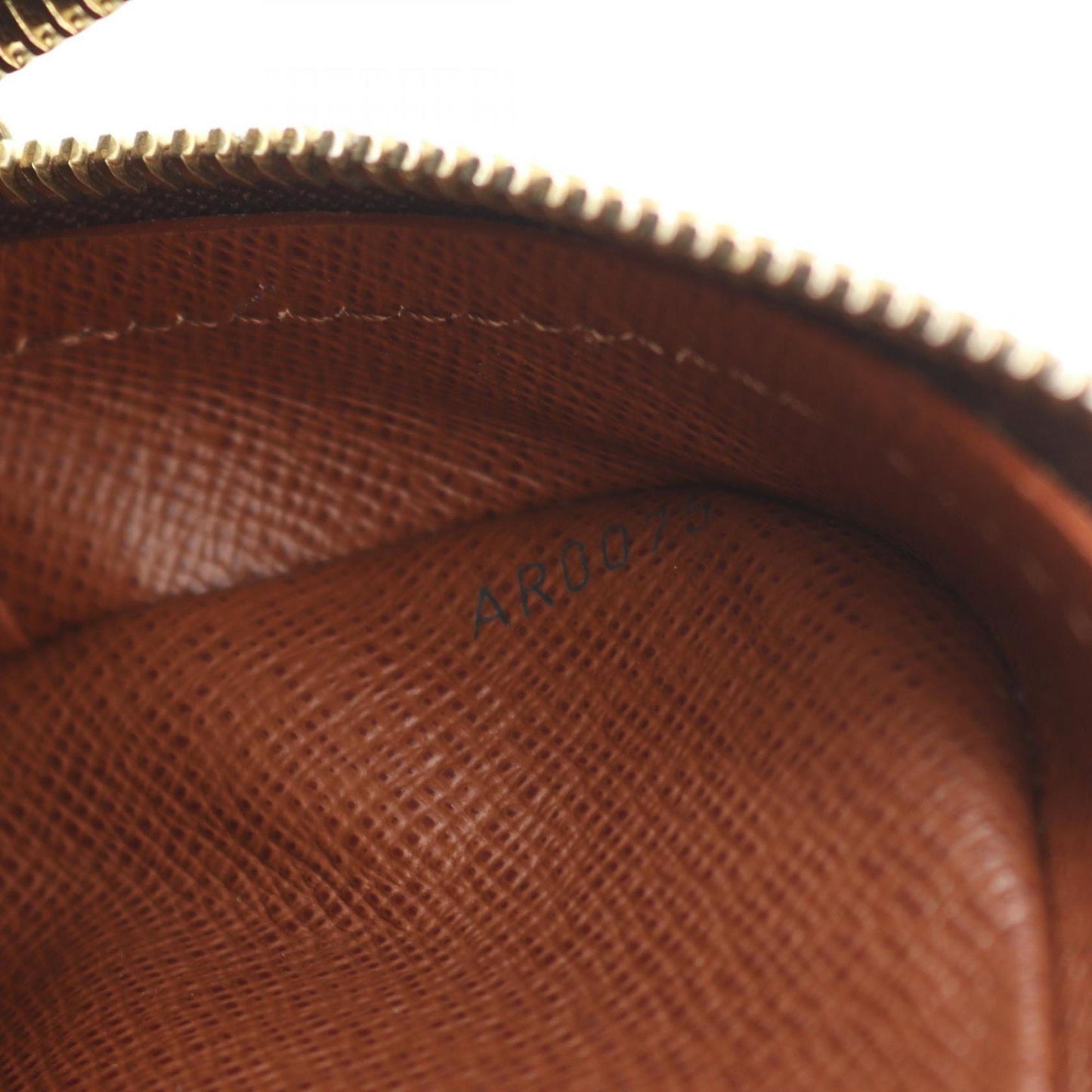 Louis Vuitton Nile, Brown, Canvas, shoulder