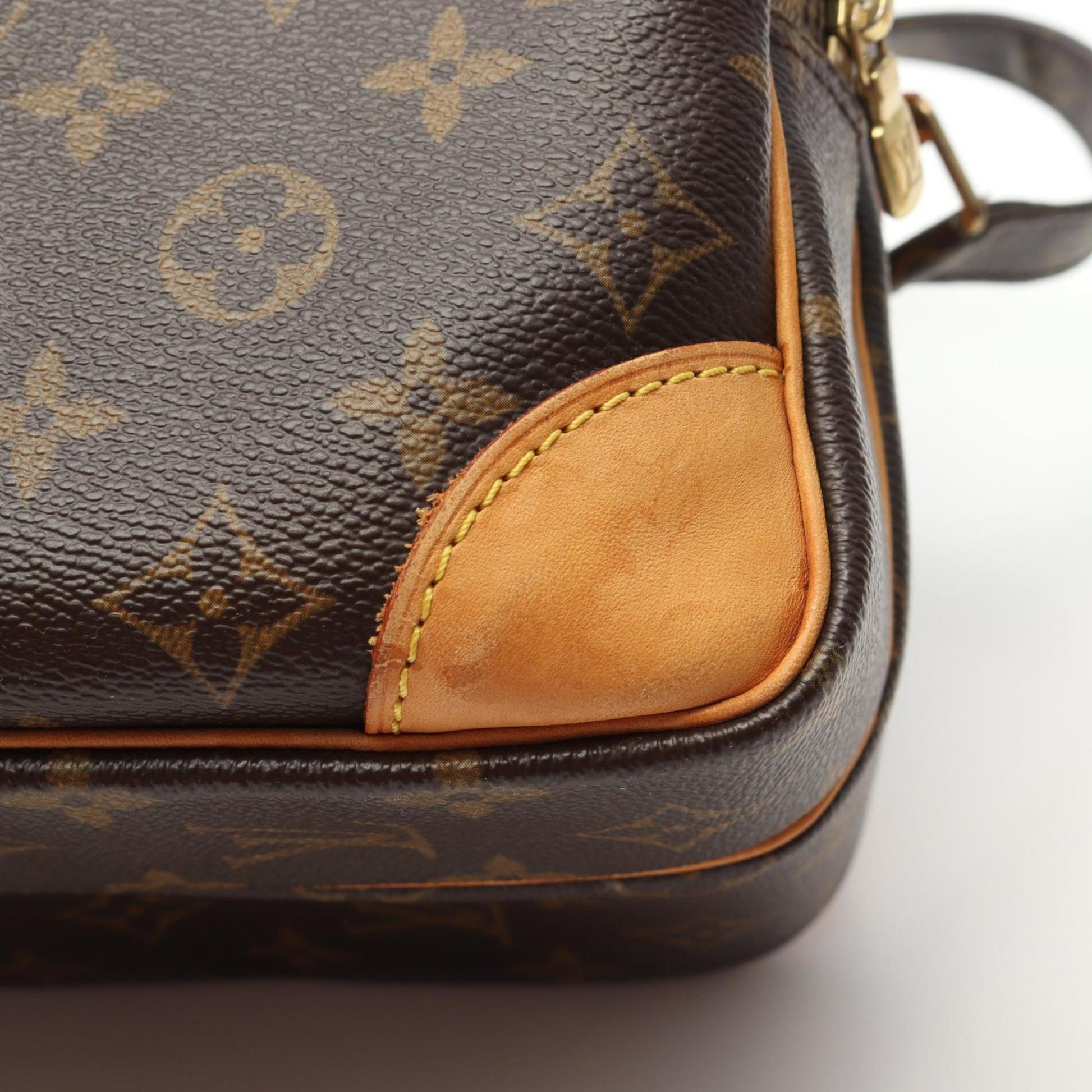 Louis Vuitton Nile, Brown, Canvas, shoulder