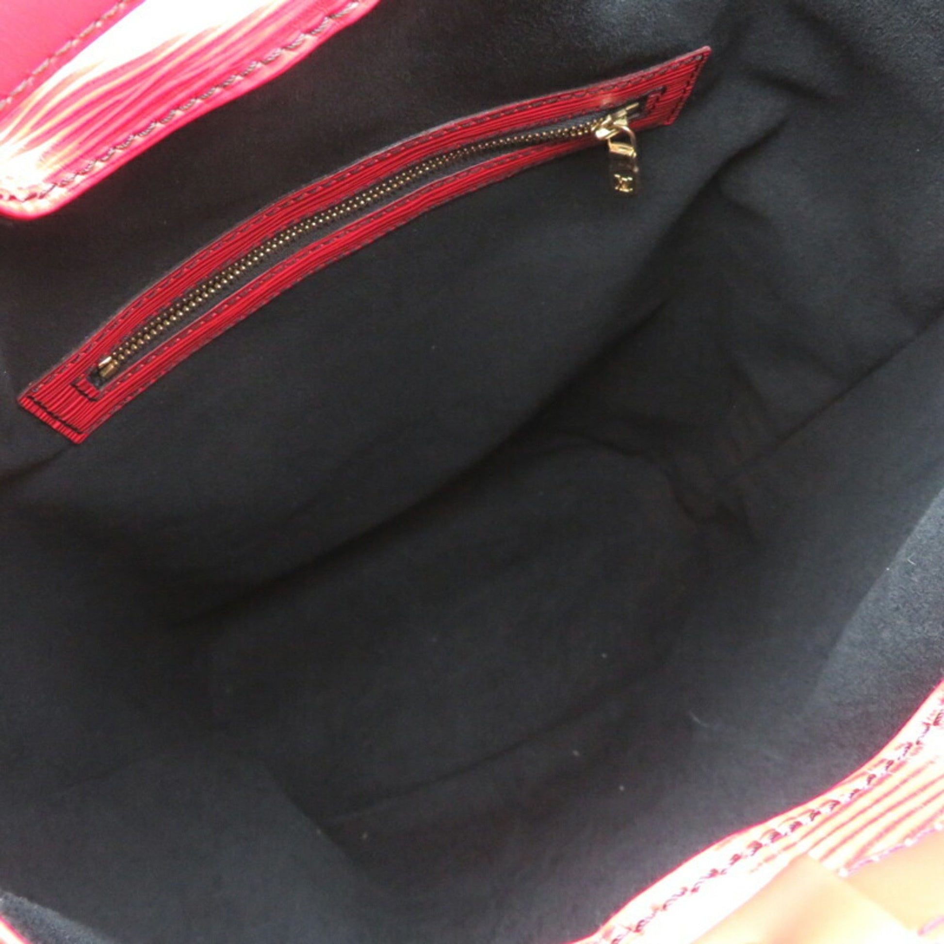 Louis Vuitton Randonnée, Red, Leather, shoulder