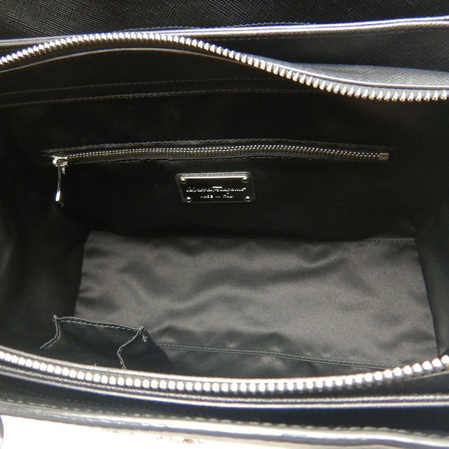 Salvatore Ferragamo Briana, Black, Leather, handbag