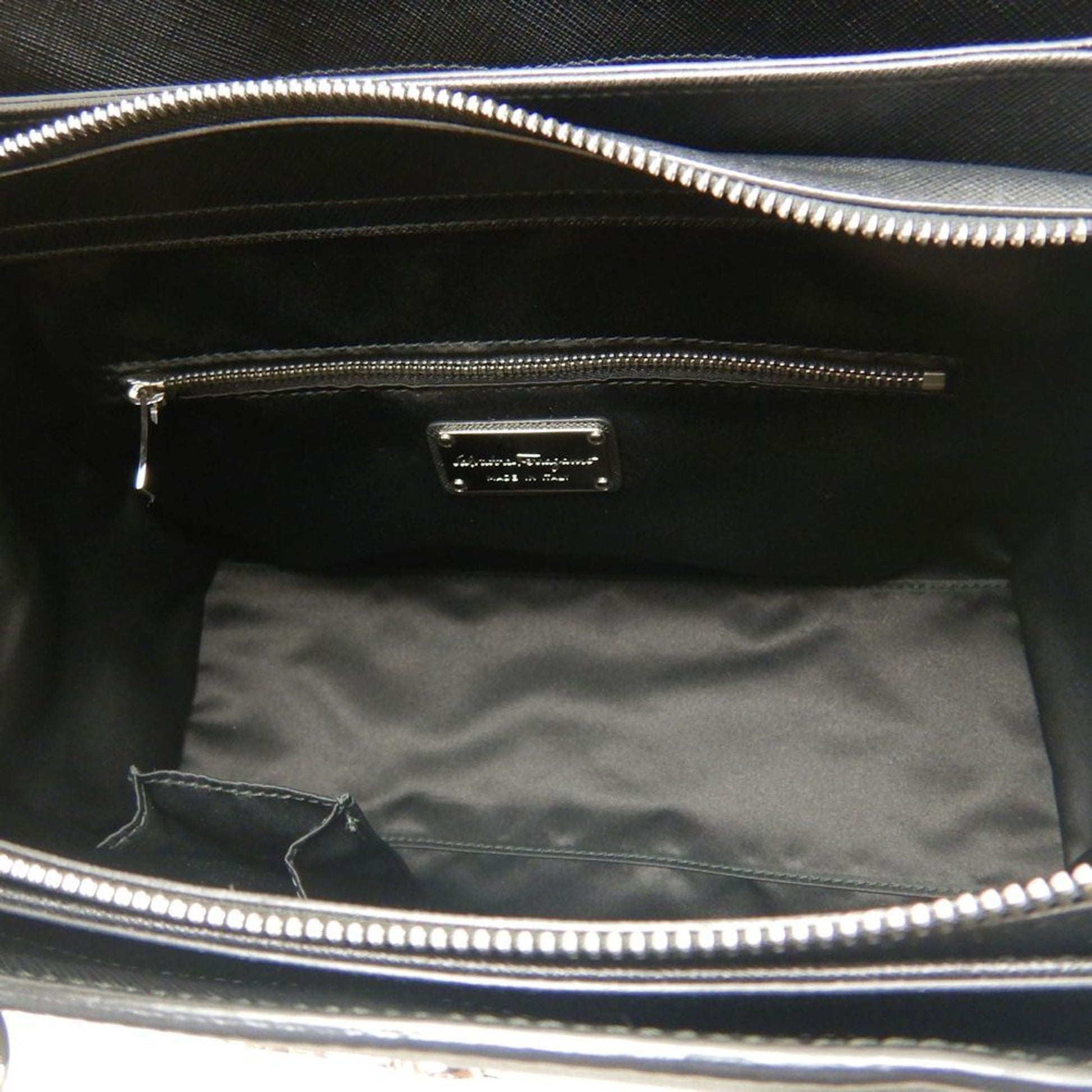 Salvatore Ferragamo Briana, Black, Leather, handbag