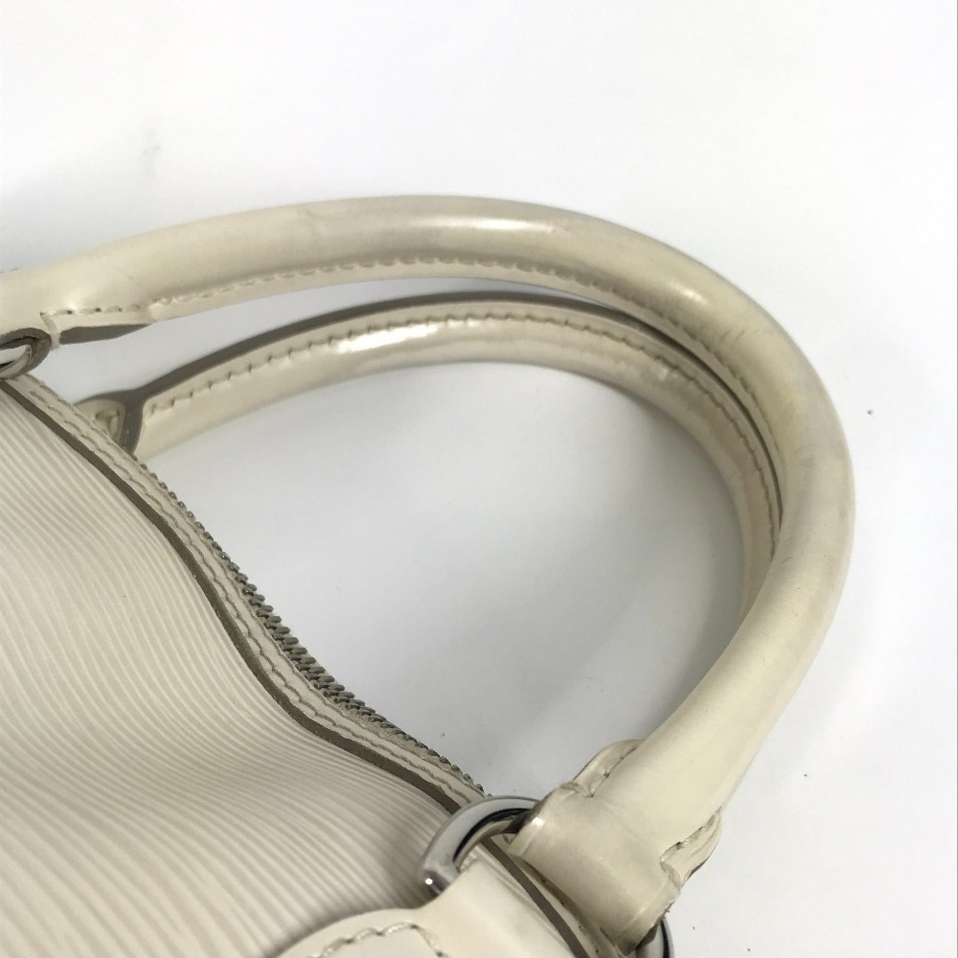 Louis Vuitton Lockit Vertical, White, Leather, tote