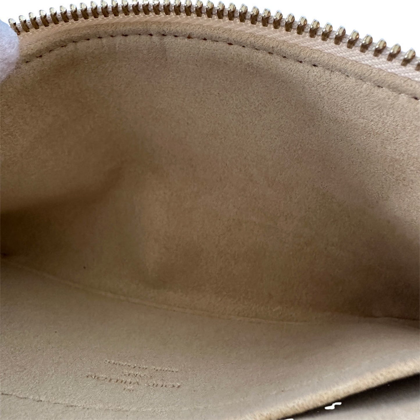 Louis Vuitton Milla, White, Canvas, clutch
