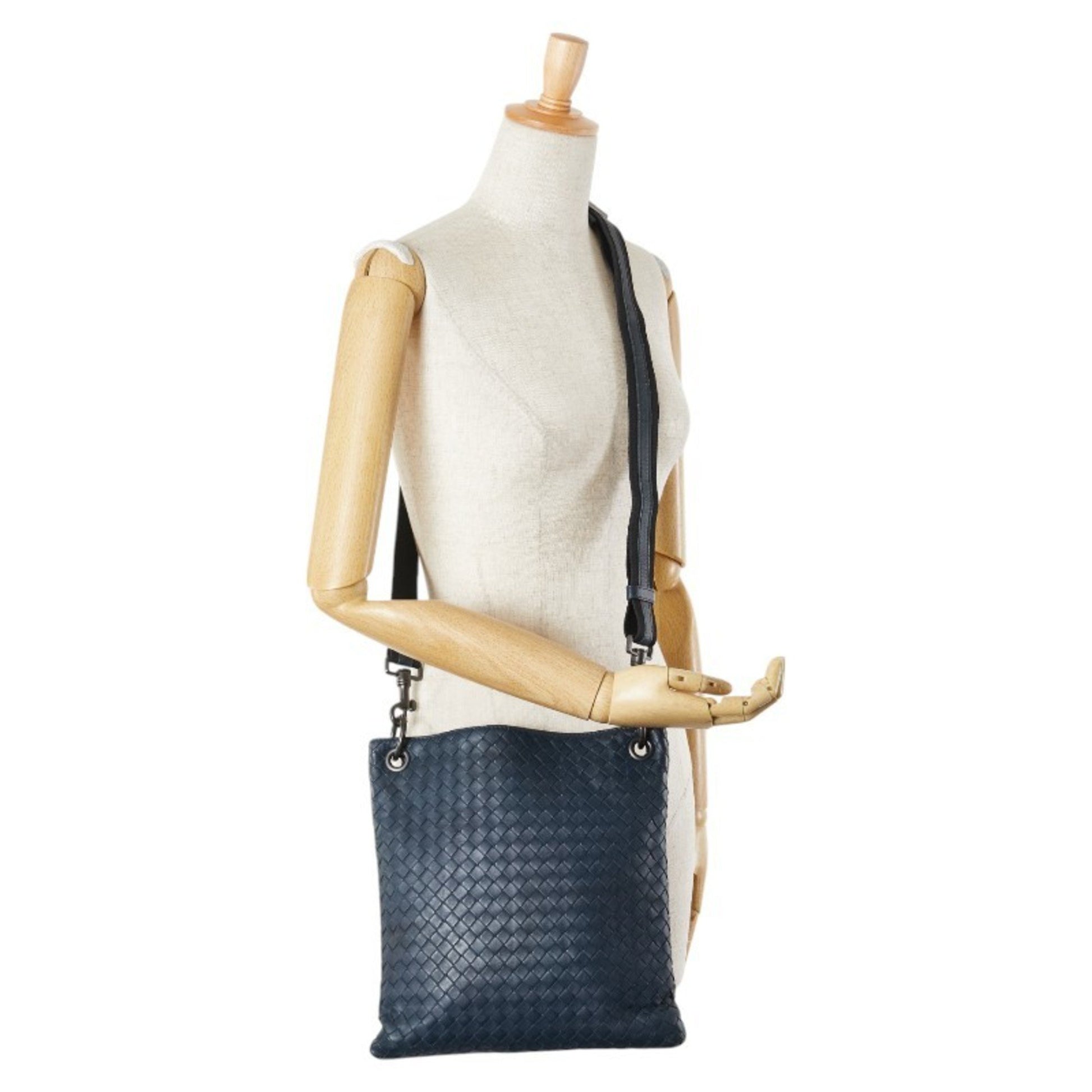 Bottega Veneta Intrecciato, Navy, Leather, shoulder