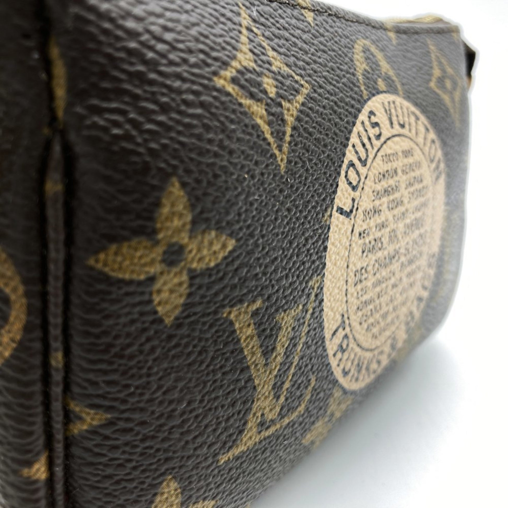 Louis Vuitton Mini Pochette Accessoires, Brown, Canvas, clutch