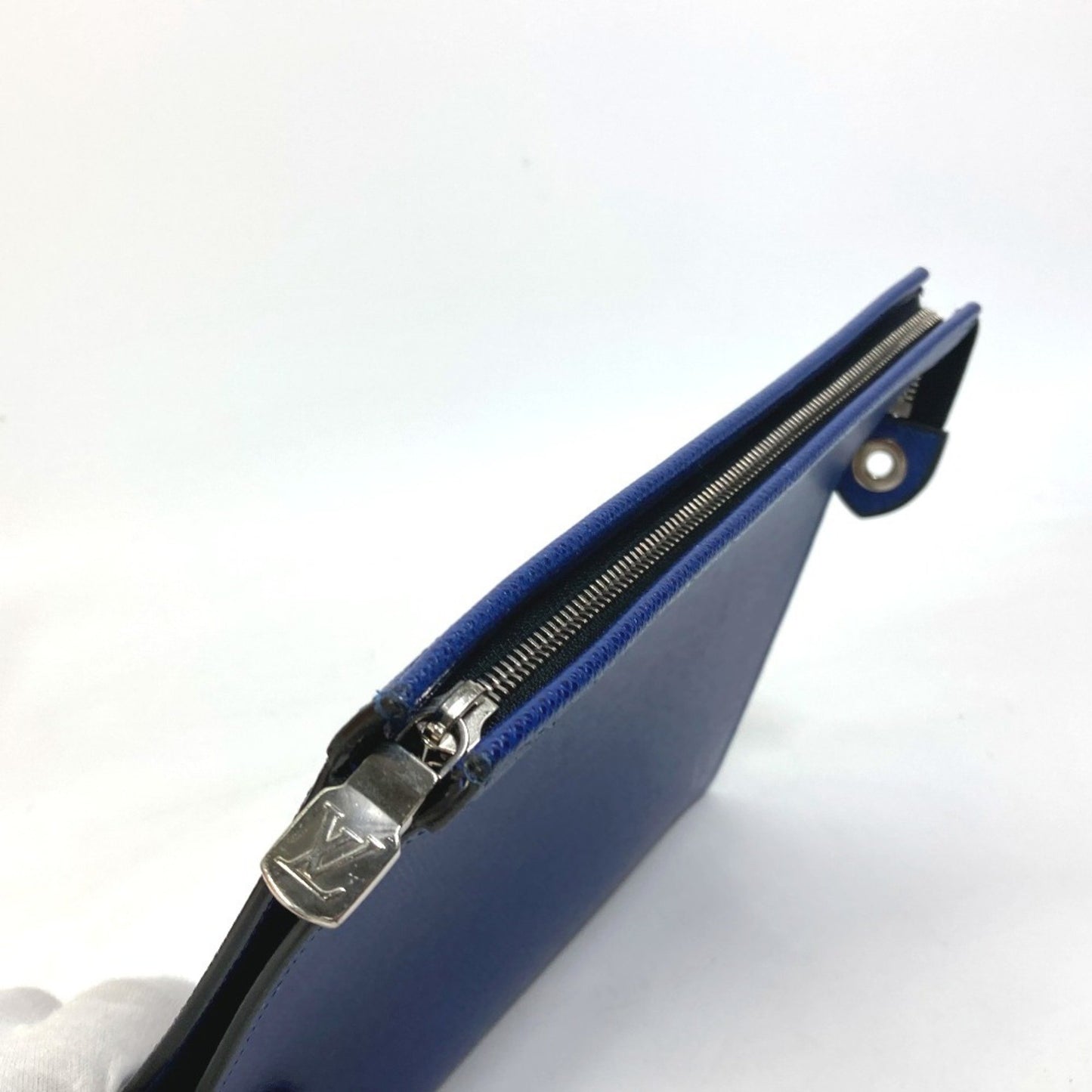 Louis Vuitton Pochette voyage, Blue, Leather, clutch
