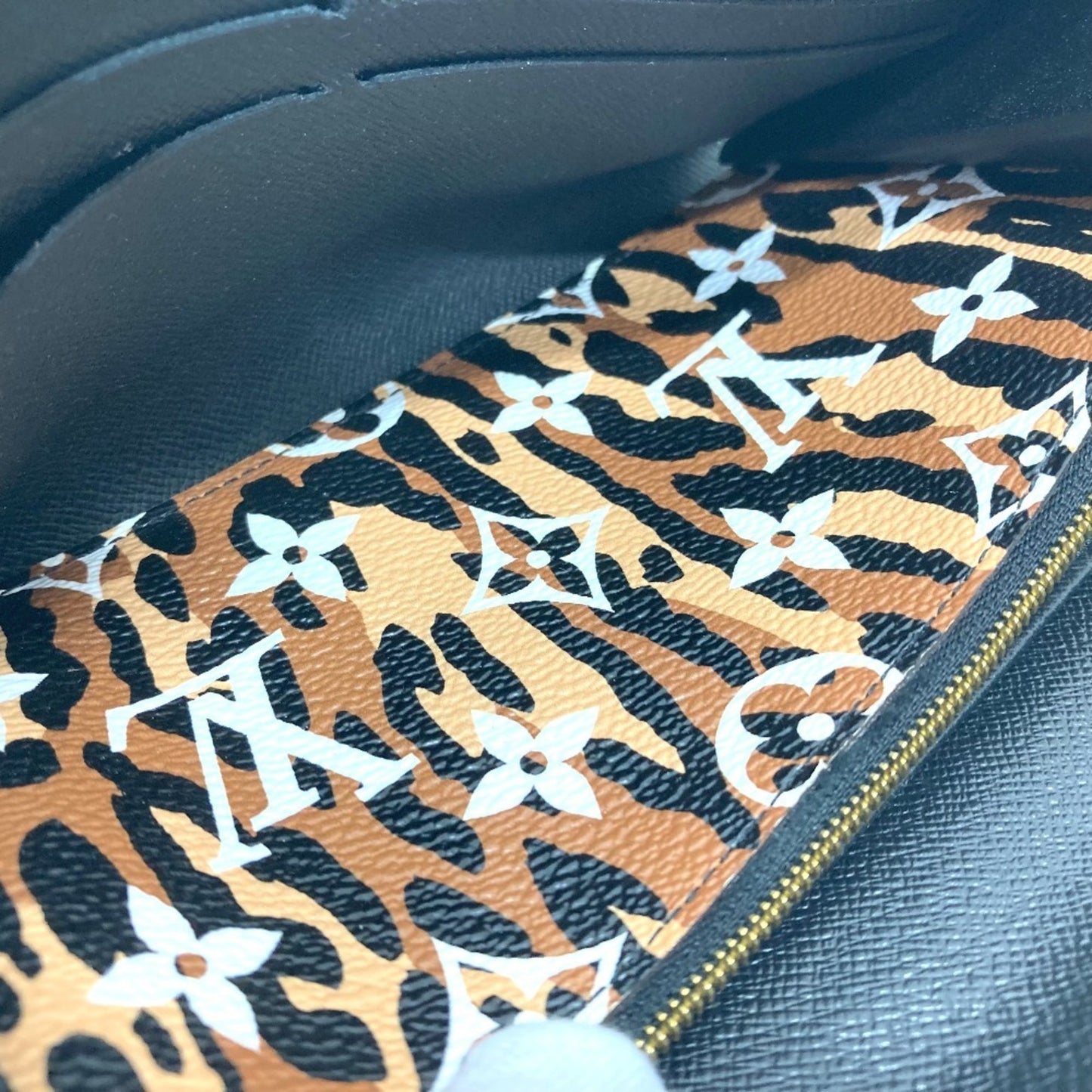 Louis Vuitton Sarah, Black, Leather, wallet