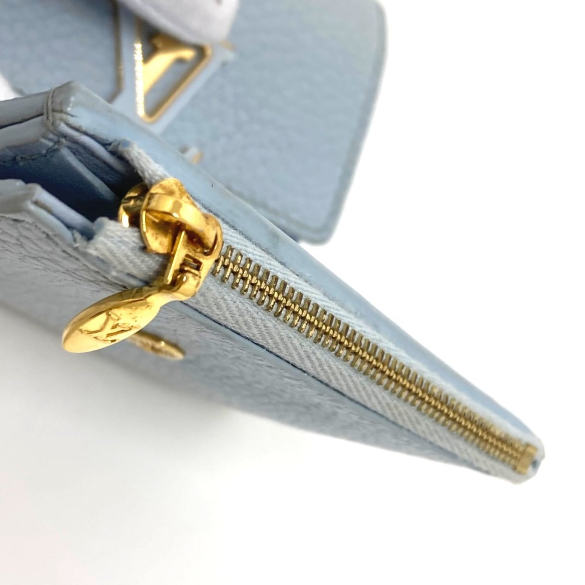 Louis Vuitton Portefeuille capucines, Blue, Leather, wallet