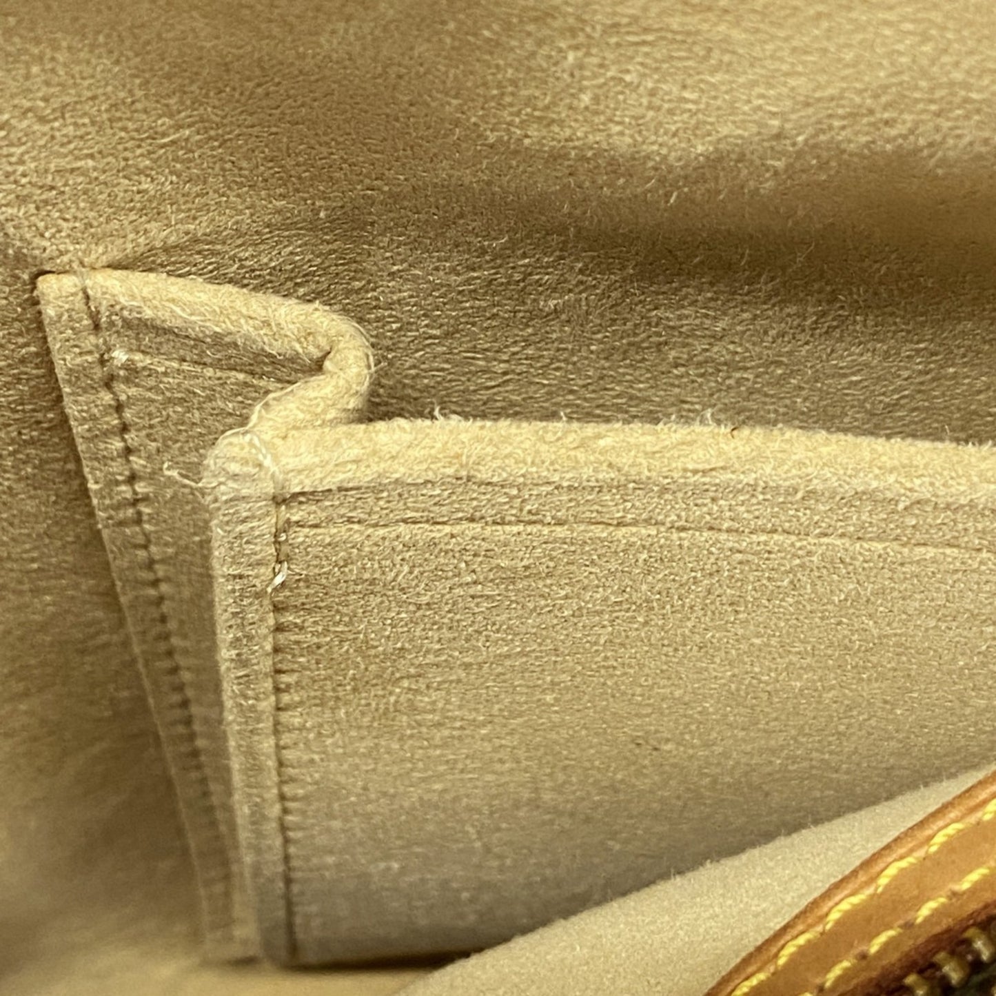 Louis Vuitton Looping MM, Brown, Canvas, shoulder