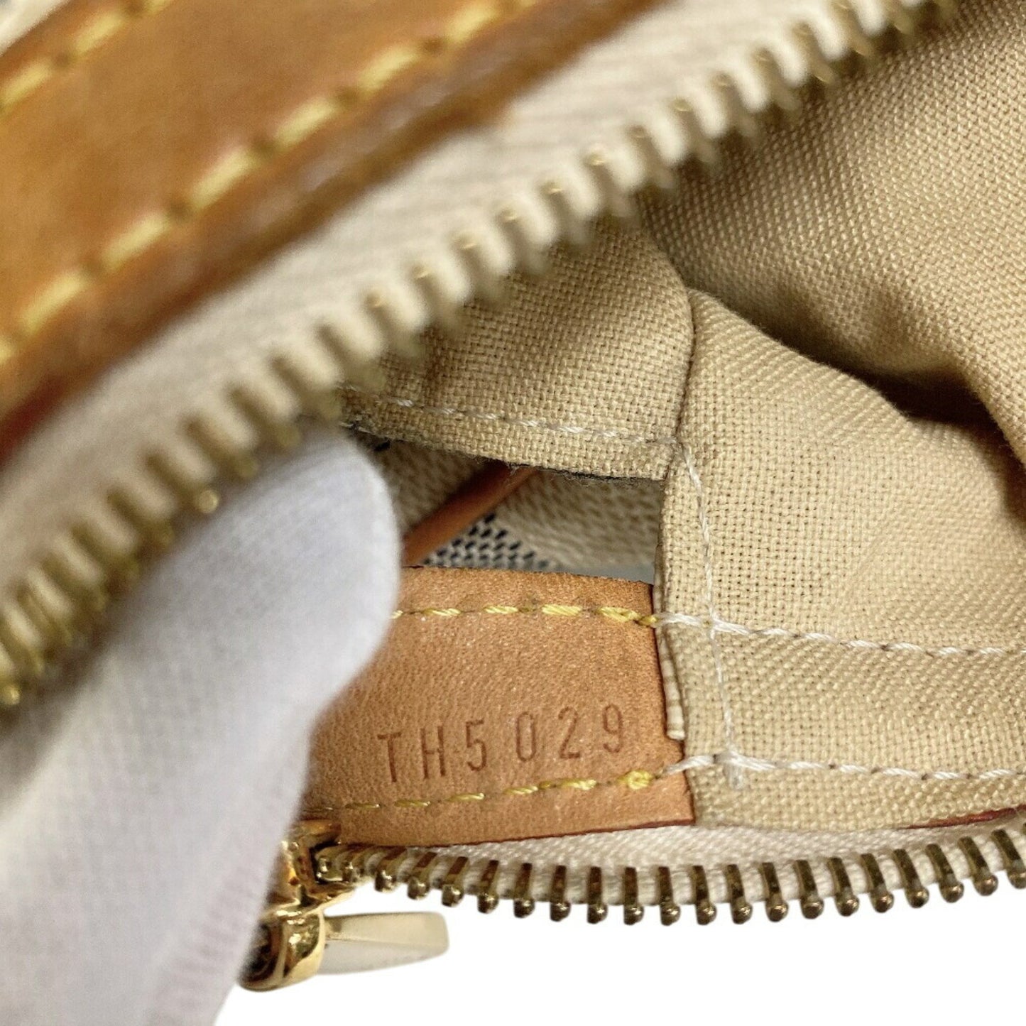 Louis Vuitton Stresa, White, Canvas, tote