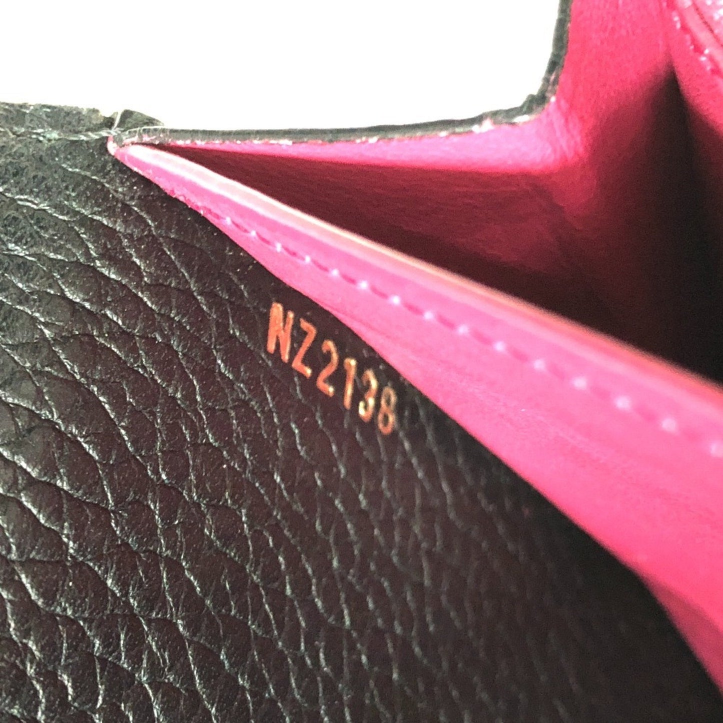 Louis Vuitton Capucines, Black, Leather, wallet