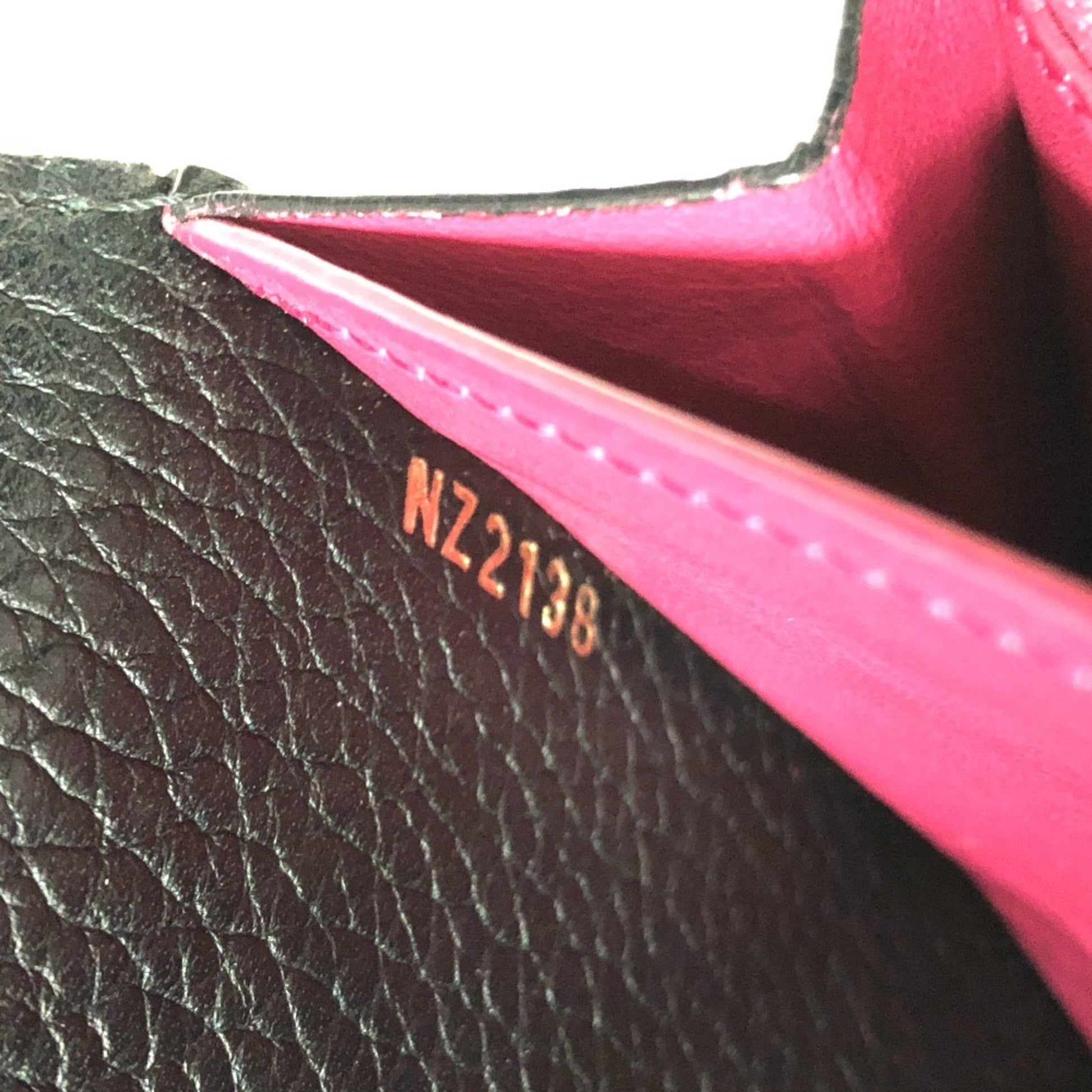 Louis Vuitton Capucines, Black, Leather, wallet