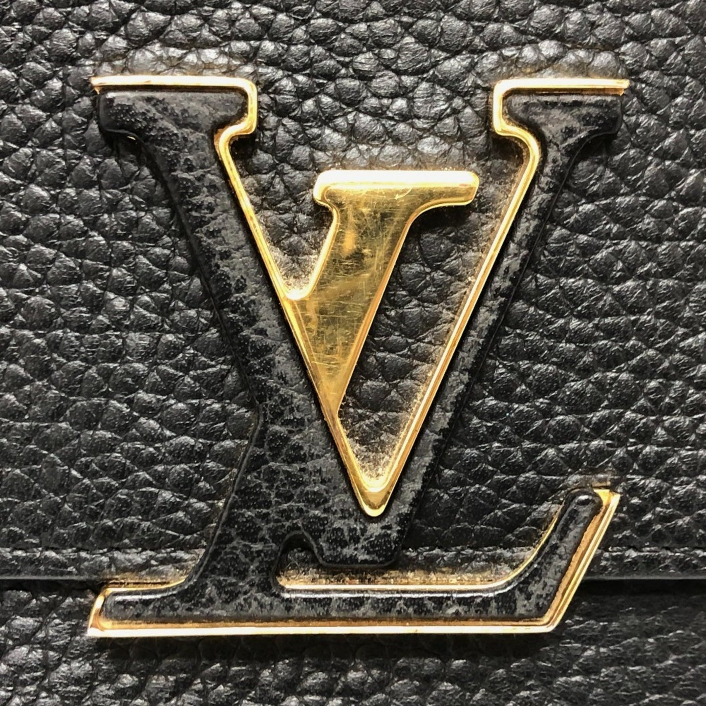 Louis Vuitton Capucines, Black, Leather, wallet