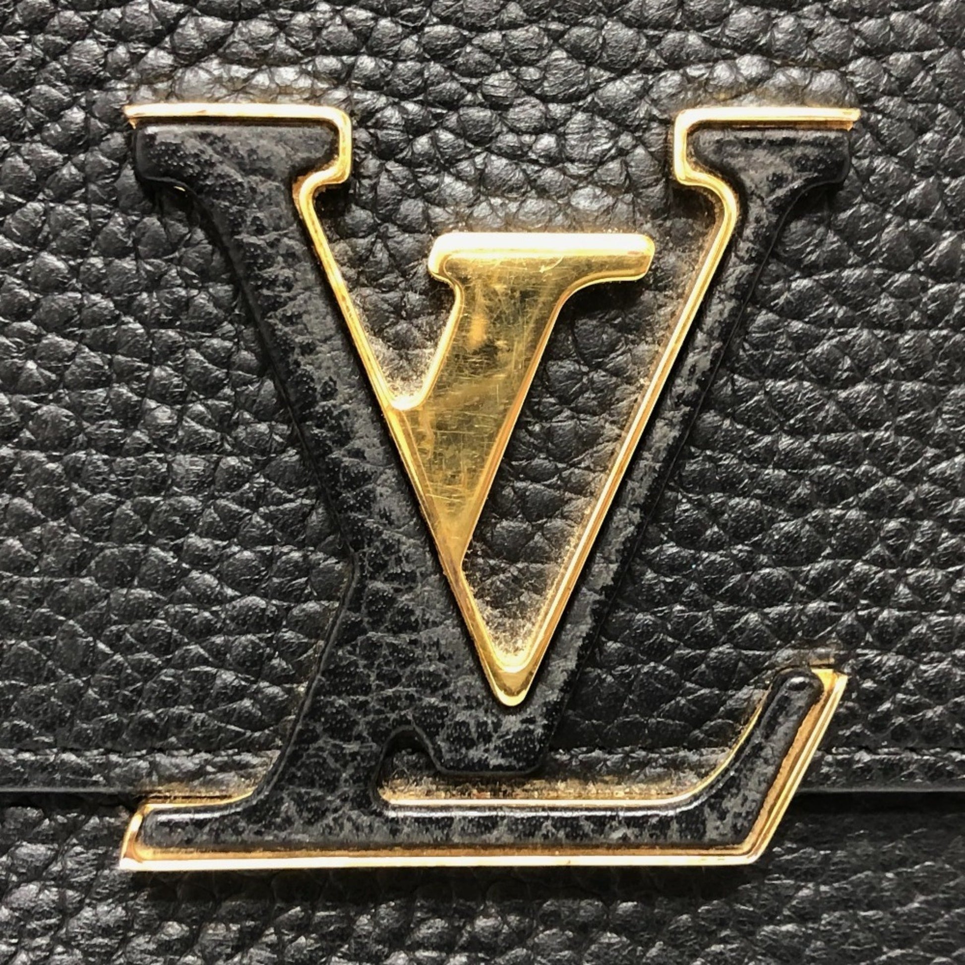 Louis Vuitton Capucines, Black, Leather, wallet