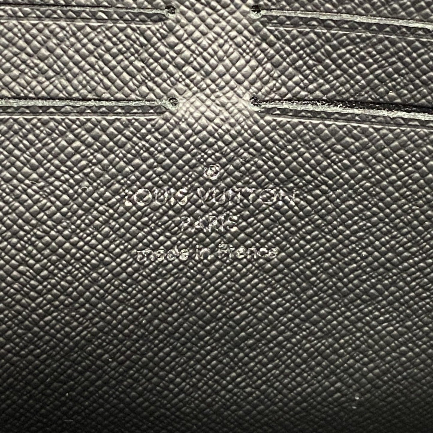 Louis Vuitton Pochette voyage, Black, Canvas, clutch