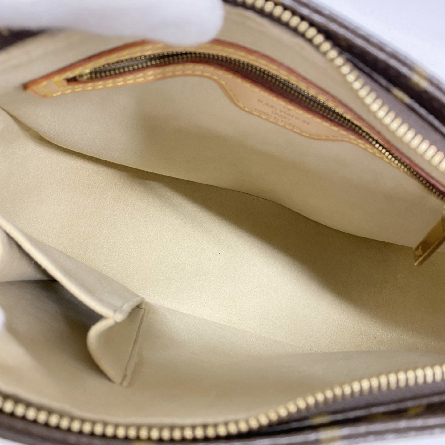 Louis Vuitton Looping MM, Brown, Canvas, shoulder