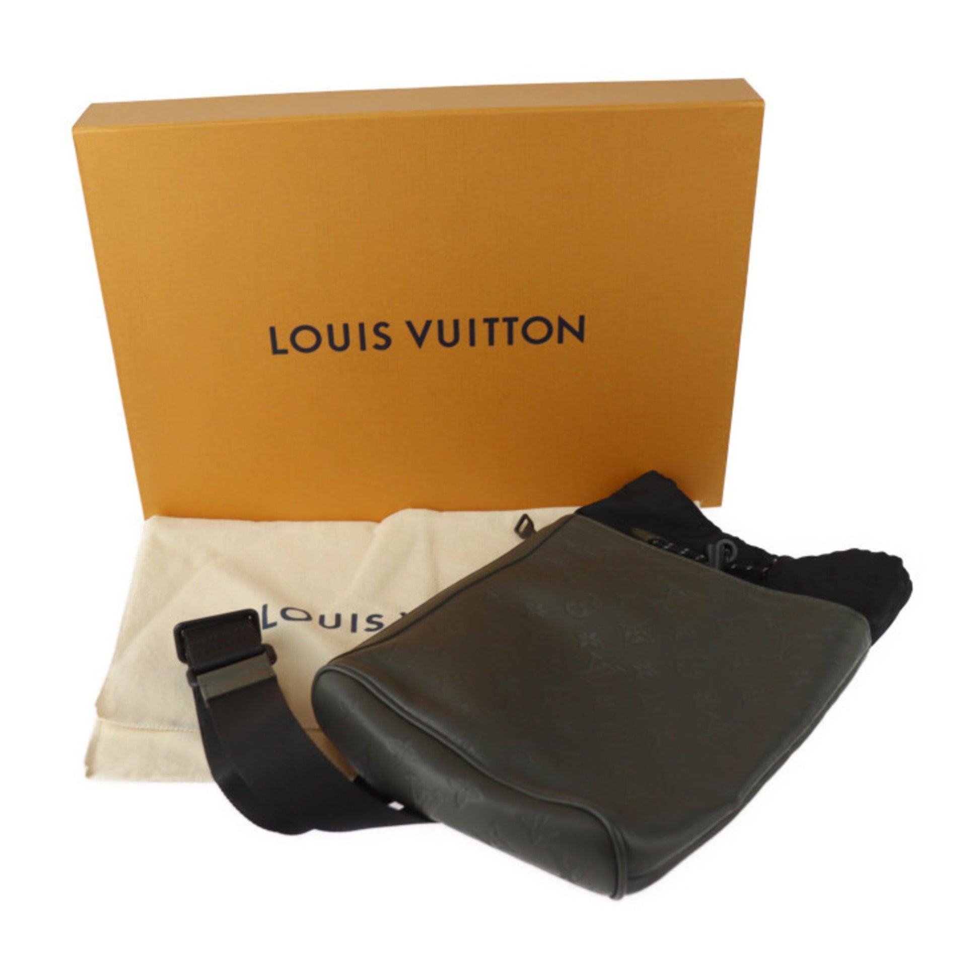 Louis Vuitton Shadow, Black, Leather, shoulder