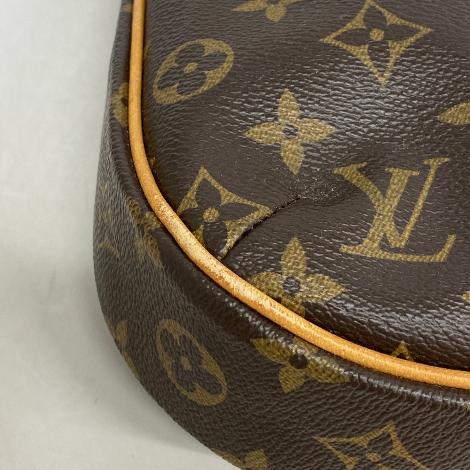 Louis Vuitton Odéon, Brown, Canvas, shoulder