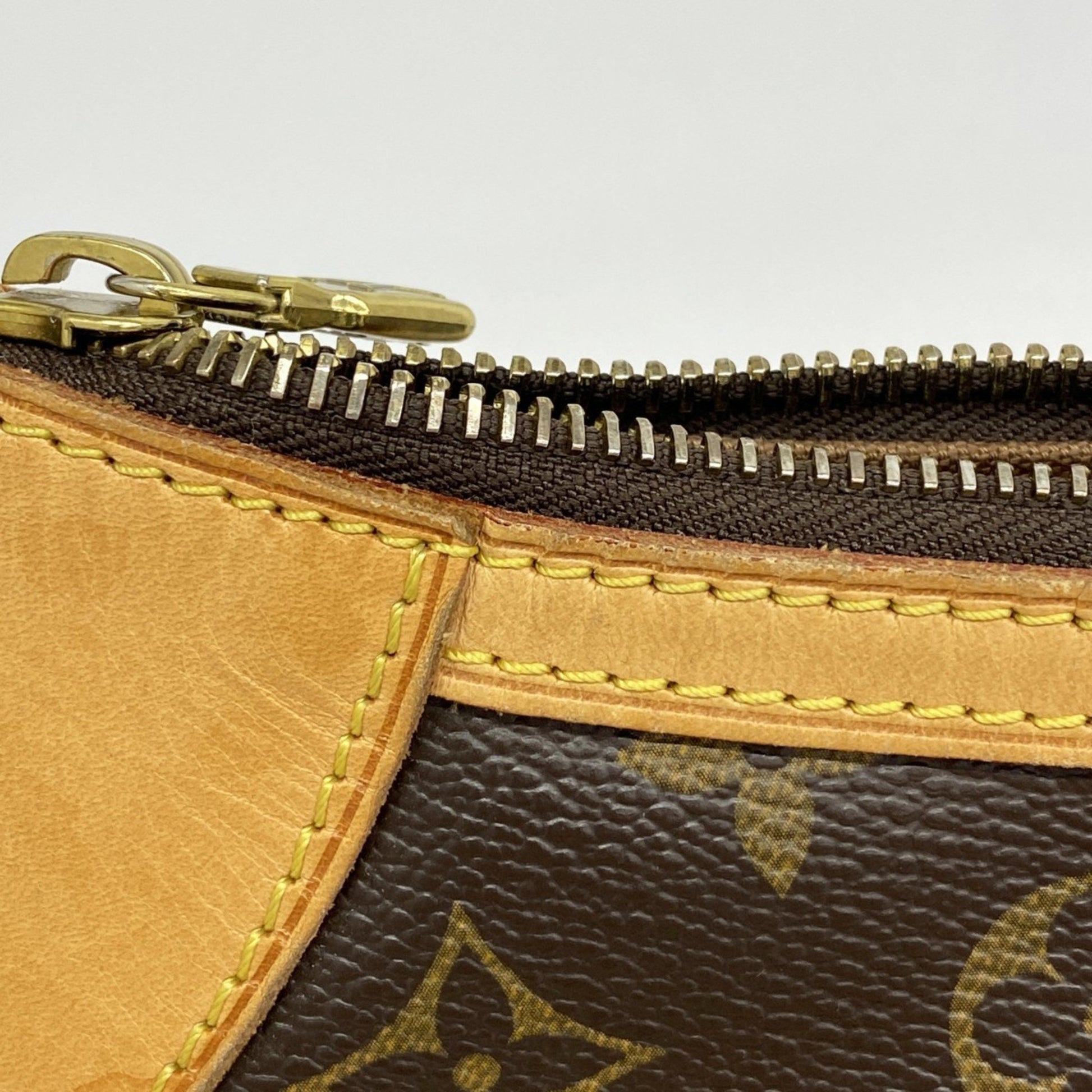 Louis Vuitton Odéon, Brown, Canvas, shoulder