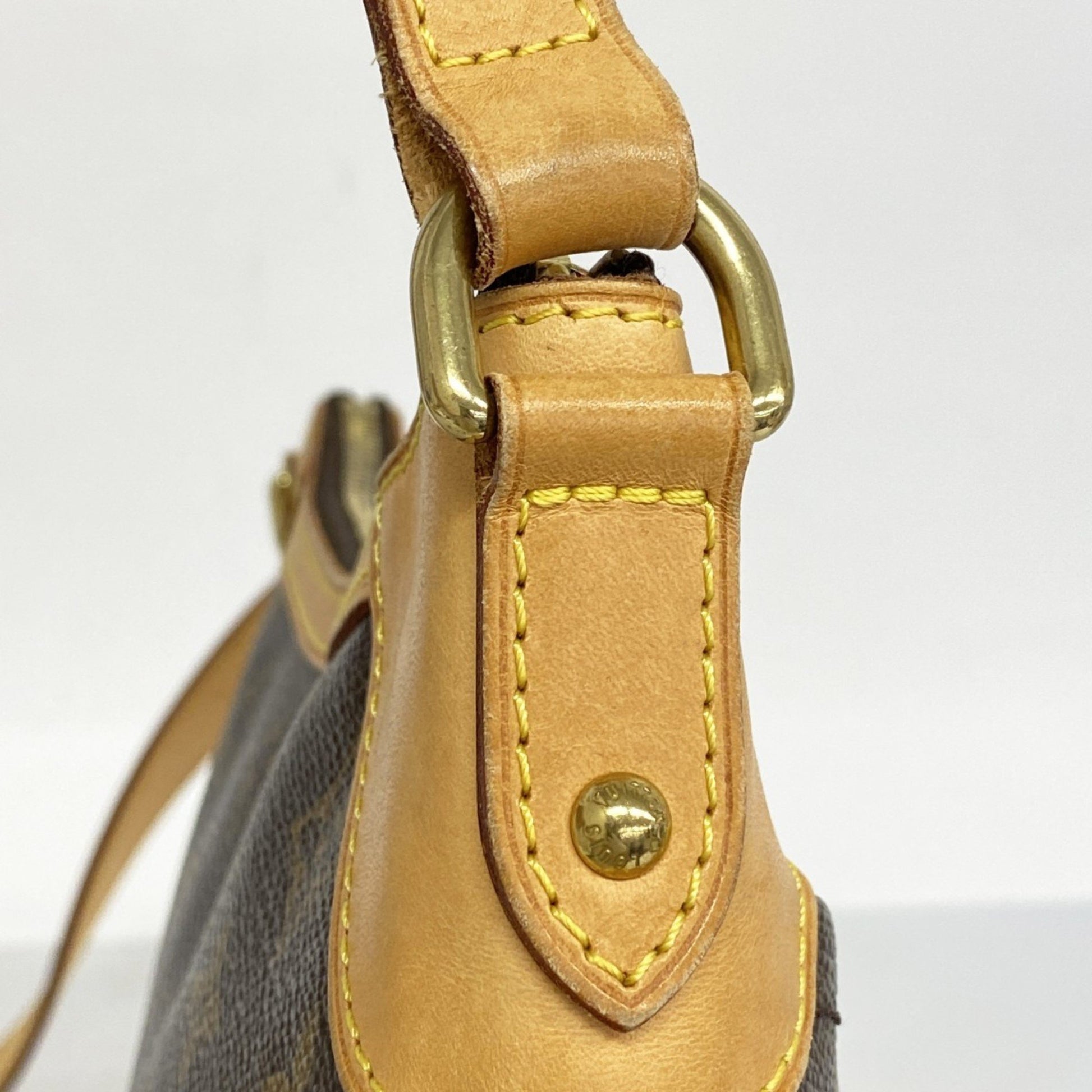 Louis Vuitton Odéon, Brown, Canvas, shoulder