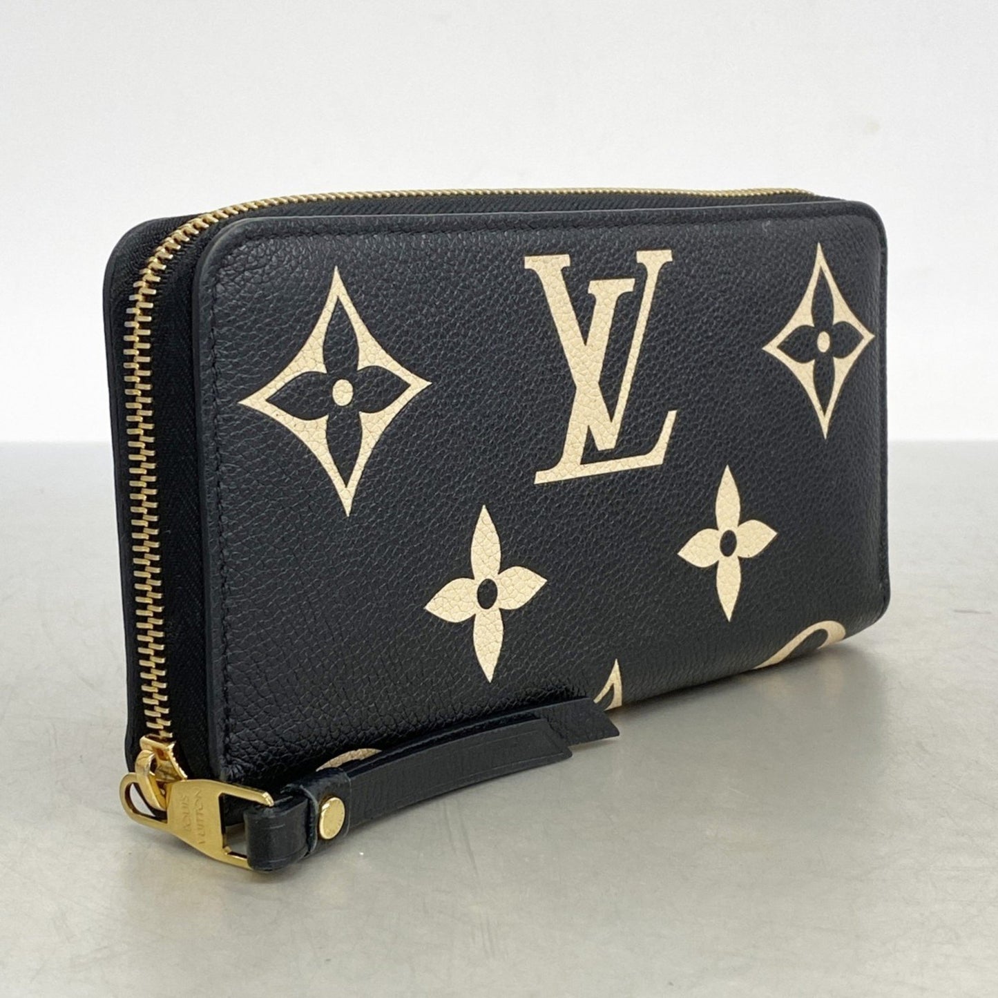 Louis Vuitton Zippy, Black, Leather, wallet