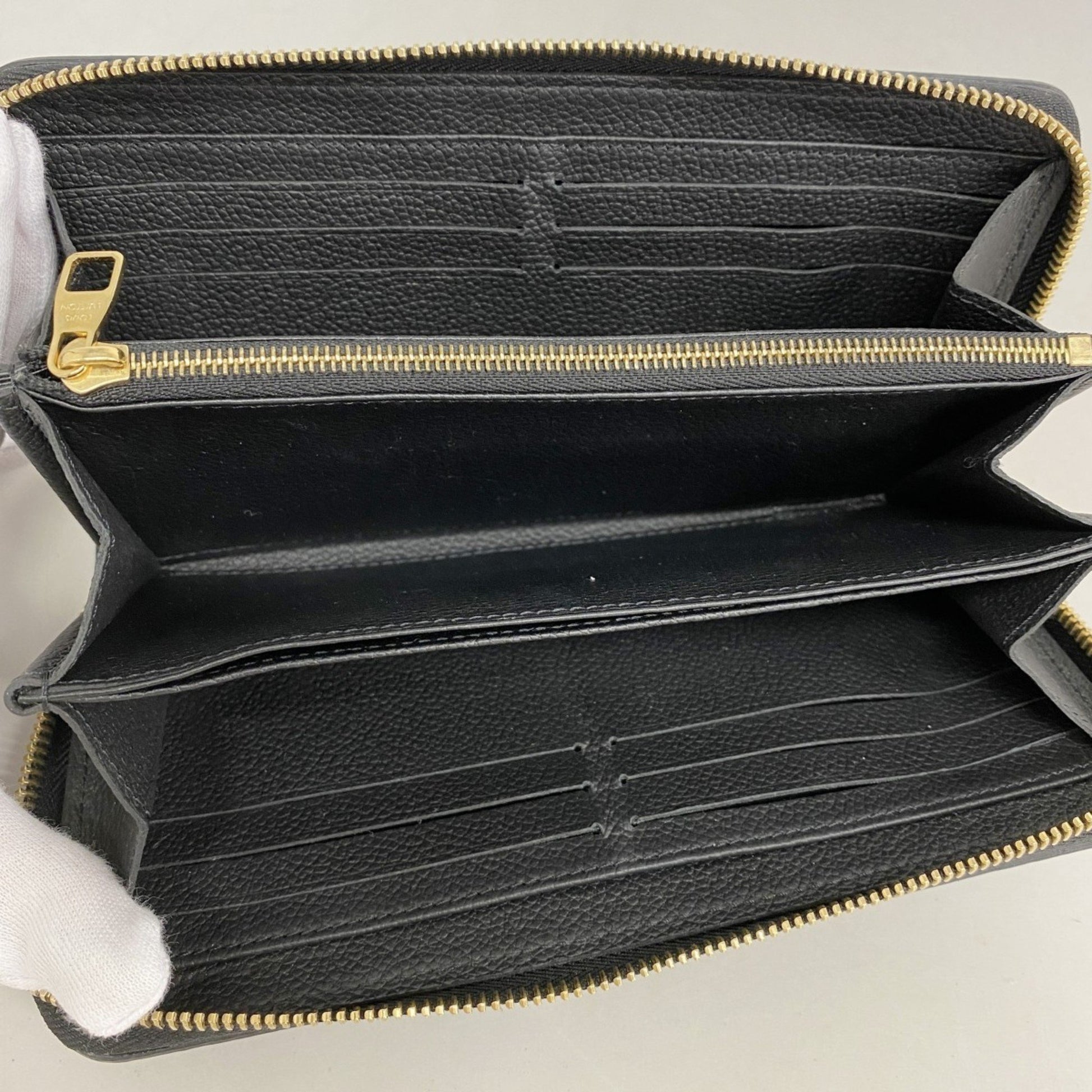 Louis Vuitton Zippy, Black, Leather, wallet