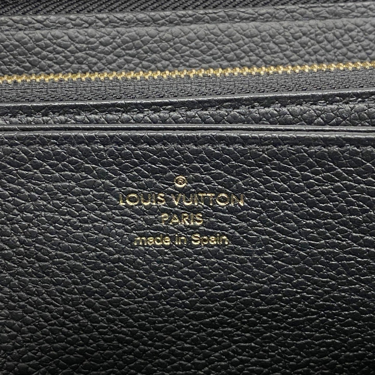 Louis Vuitton Zippy, Black, Leather, wallet