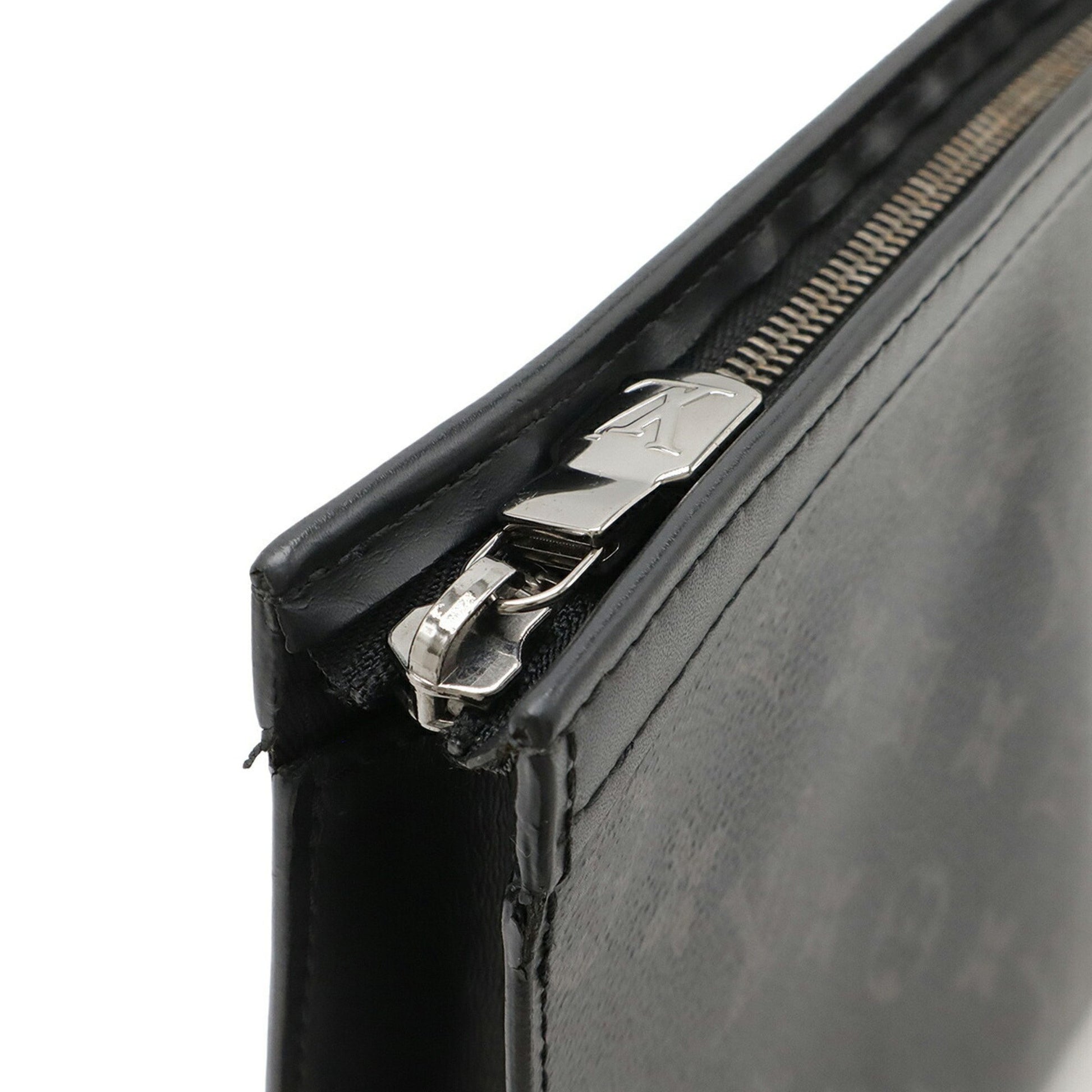 Louis Vuitton Pochette voyage, Black, Canvas, clutch