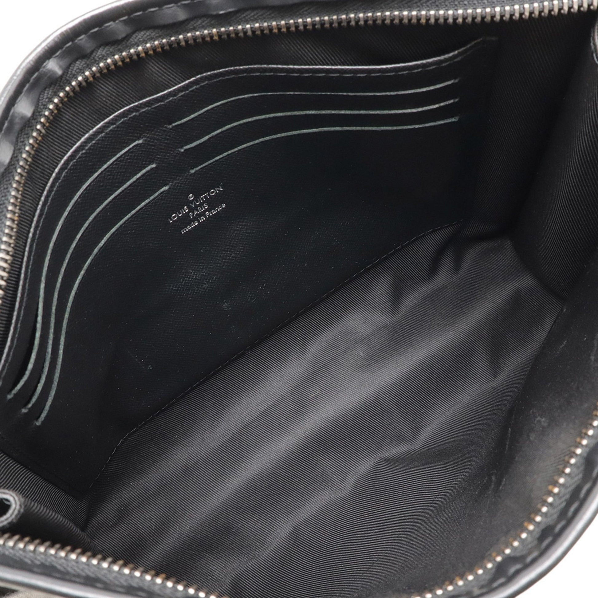 Louis Vuitton Pochette voyage, Black, Canvas, clutch