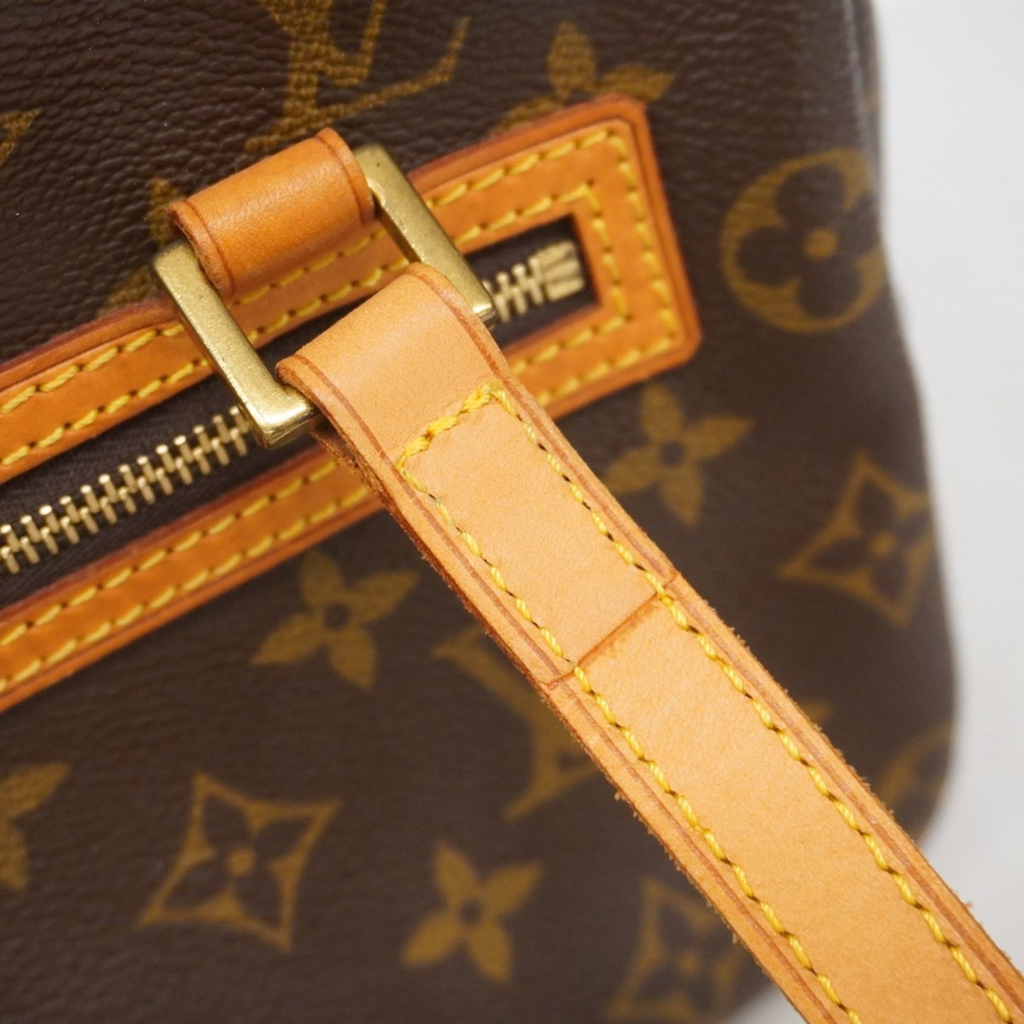 Louis Vuitton Cité, Brown, Canvas, shoulder