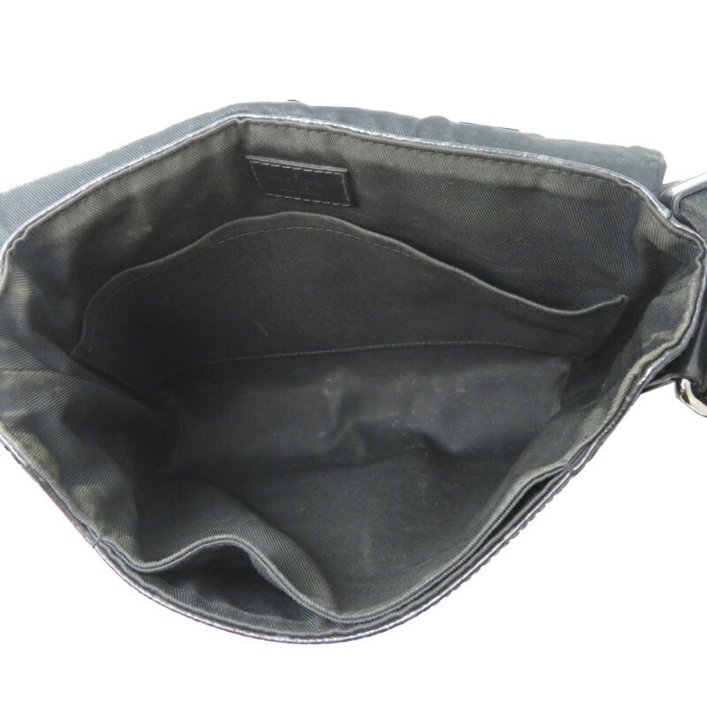Louis Vuitton District, Black, Canvas, shoulder