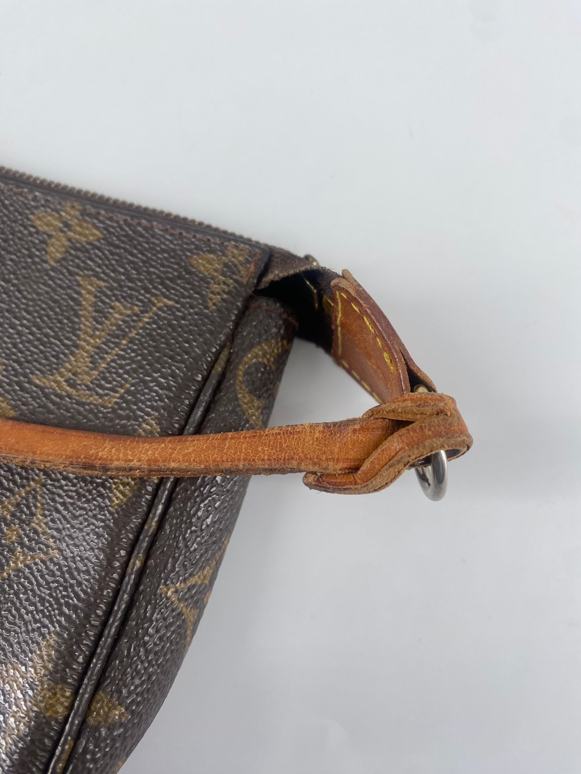 Louis Vuitton Pochette Accessoires Monogram Canvas, BROWN, CANVAS, Clutche & pouche